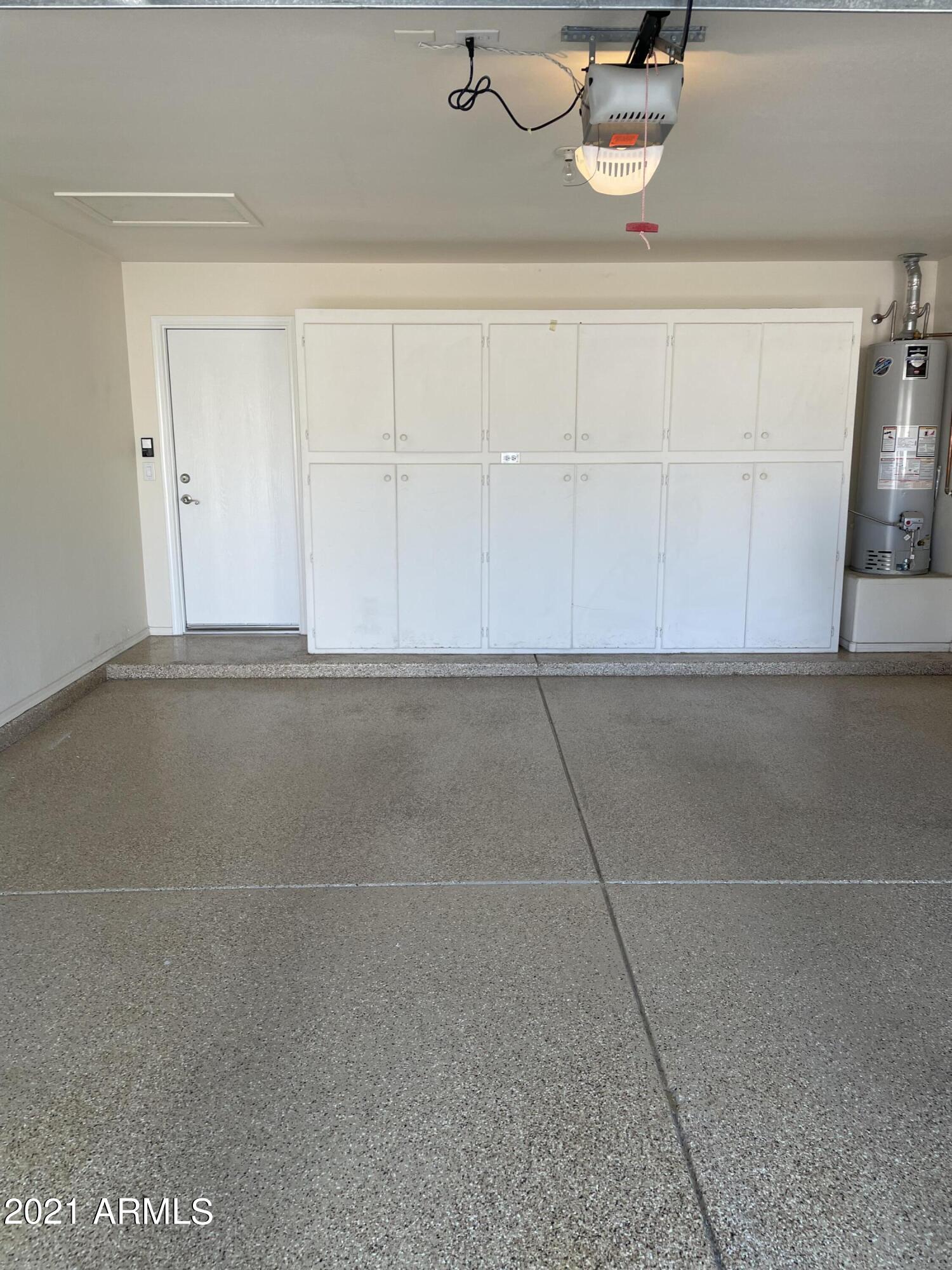DESERT RIDGE - Residential Lease