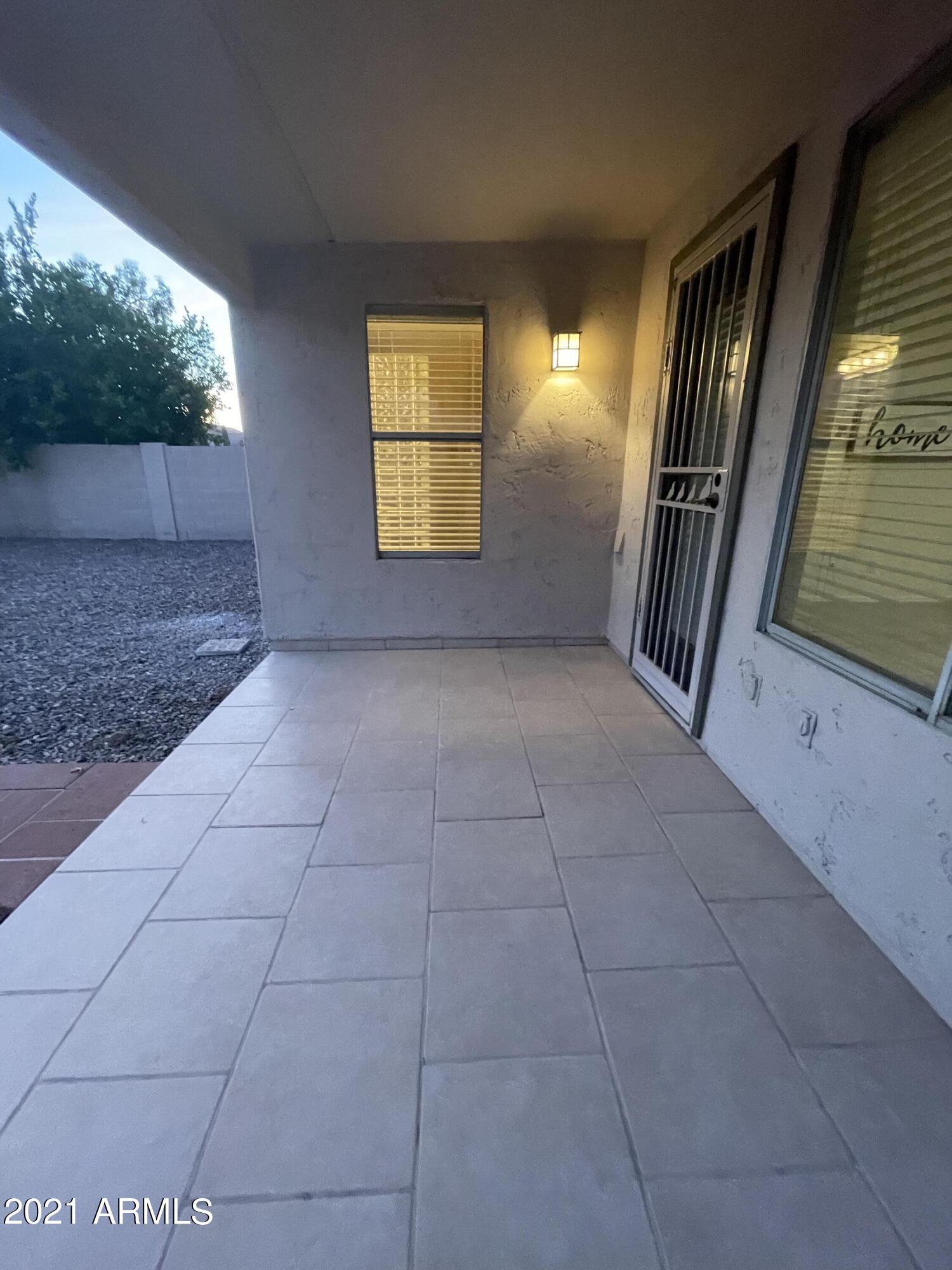 DESERT RIDGE - Residential Lease