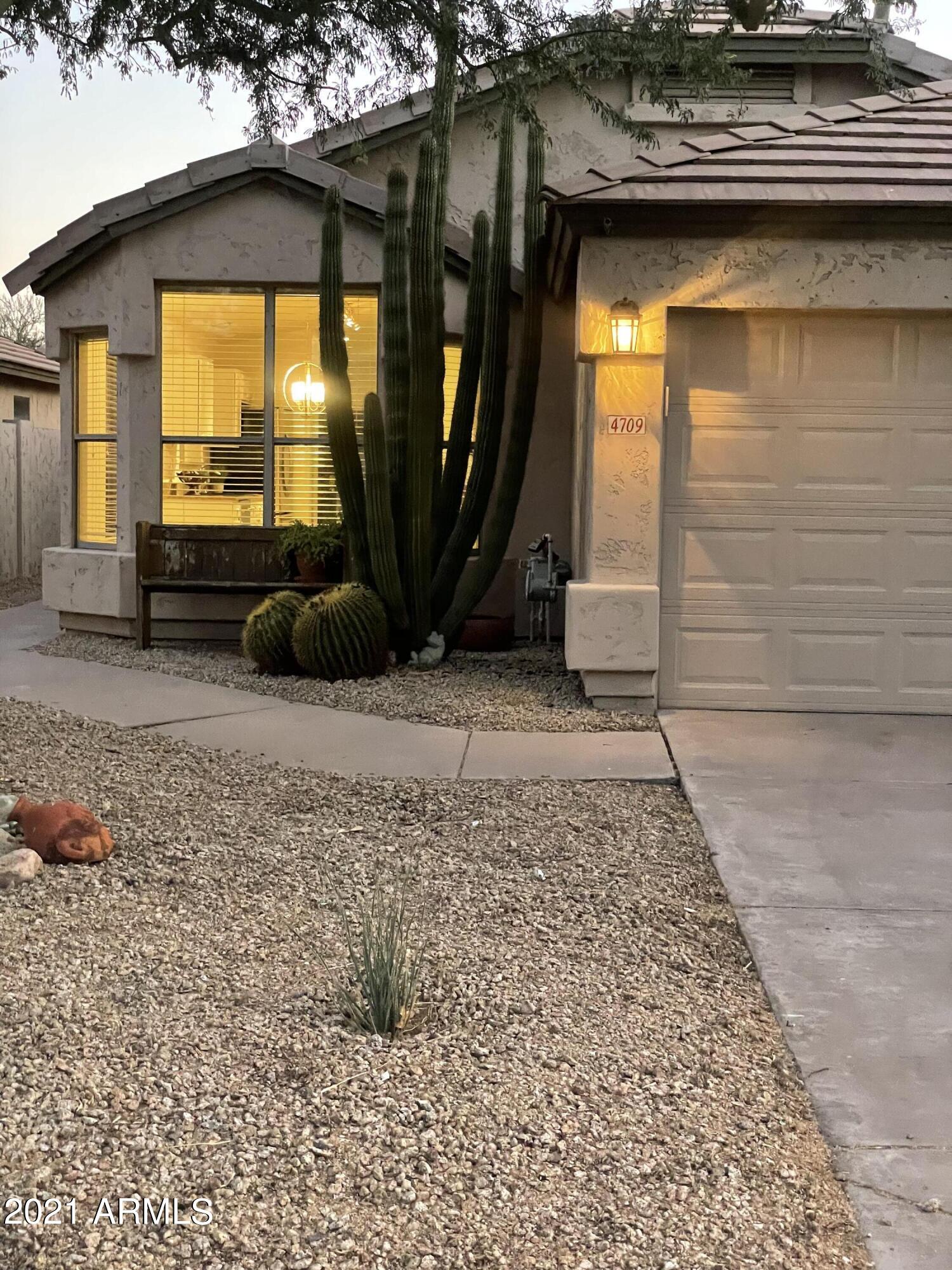 DESERT RIDGE - Residential Lease