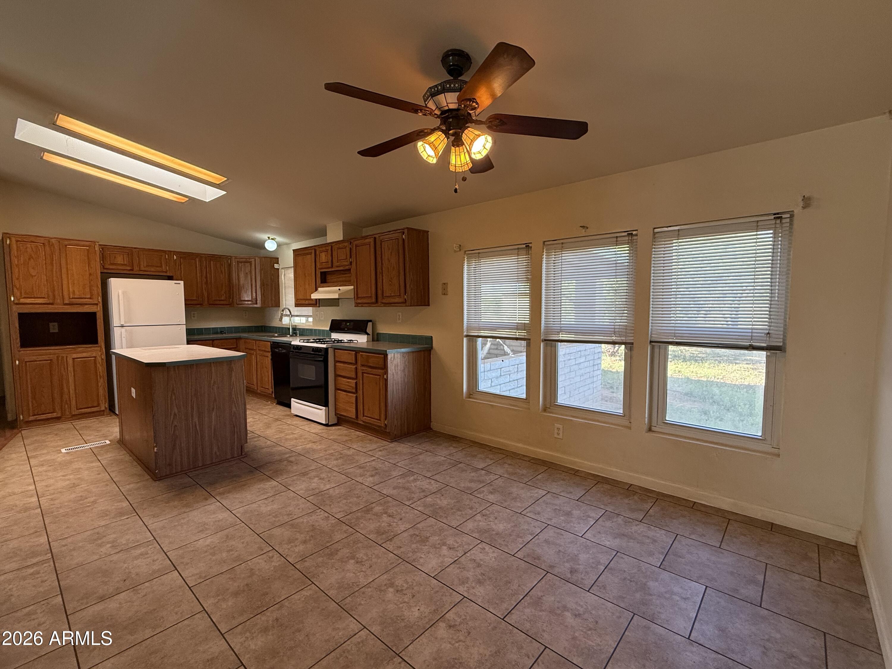 GREATER SAN PEDRO RANCHES - Residential