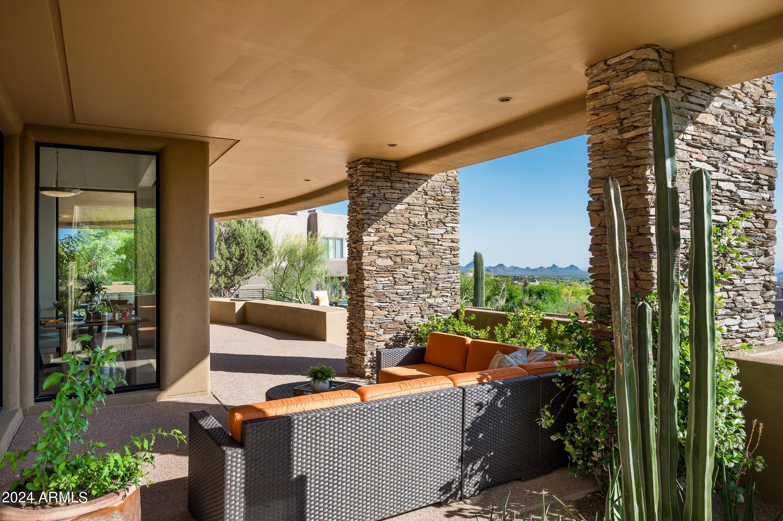 DESERT MOUNTAIN - Residential