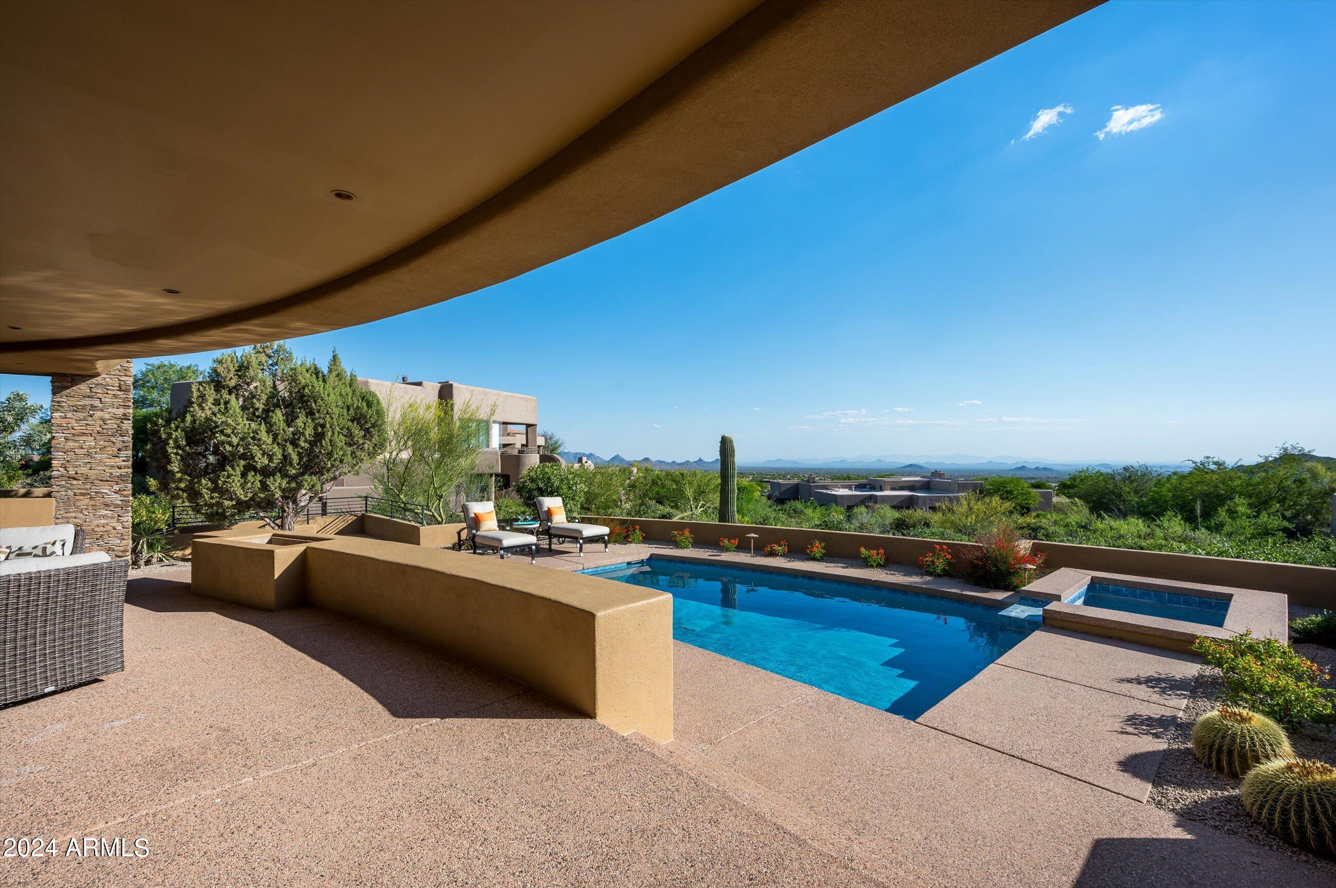 DESERT MOUNTAIN - Residential