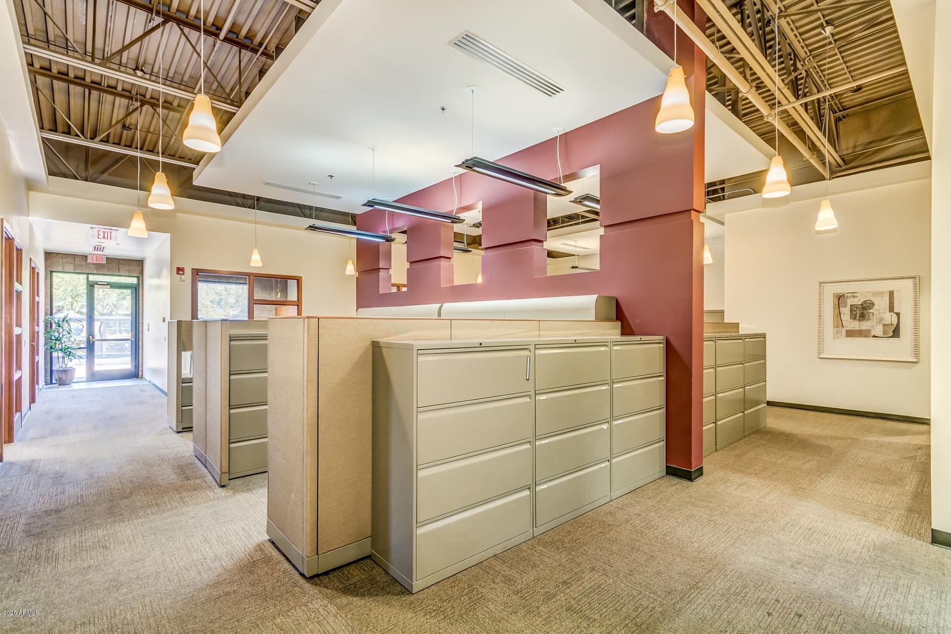 ROOSEVELT COMMERCE PARK - Commercial Sale