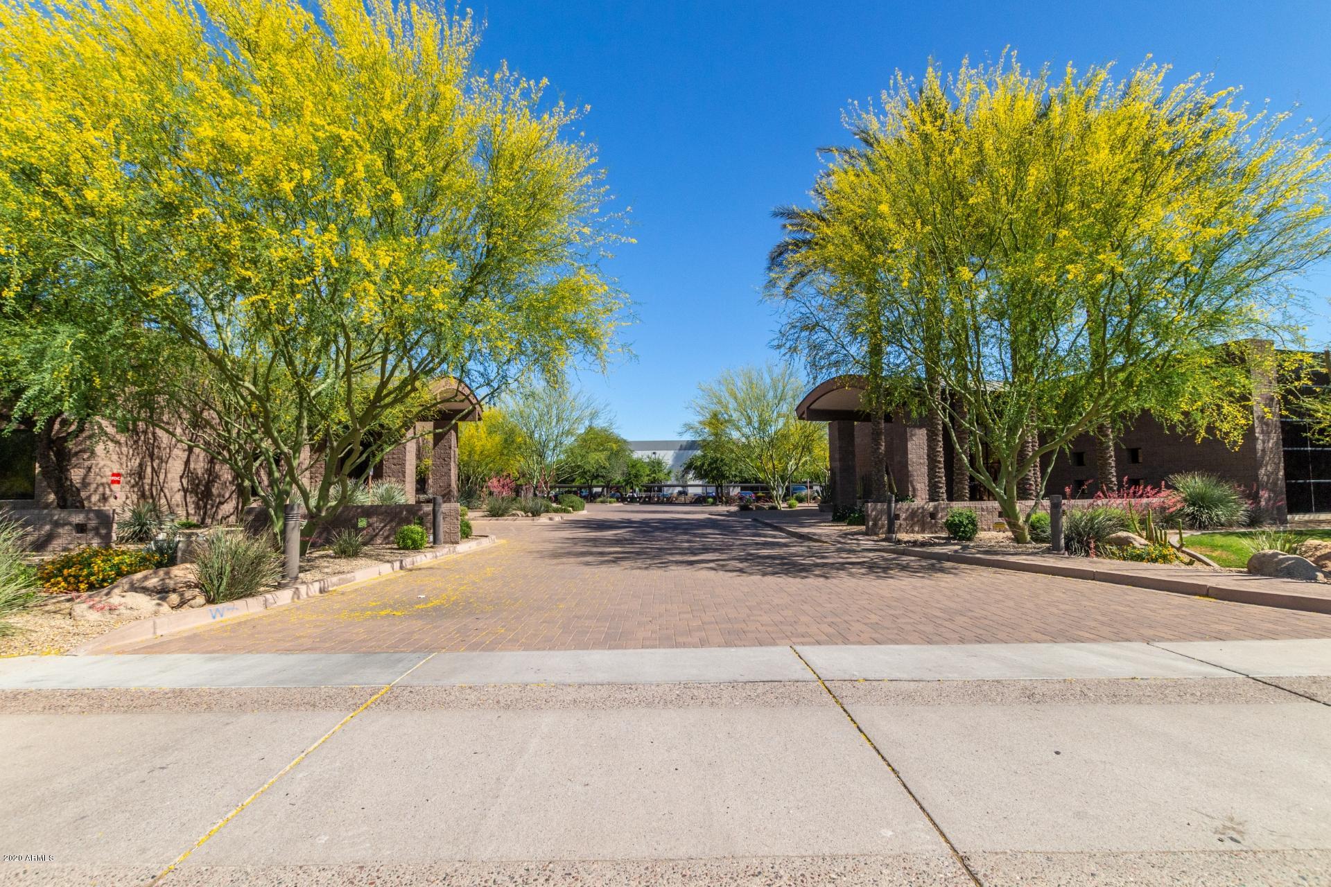 ROOSEVELT COMMERCE PARK - Commercial Sale