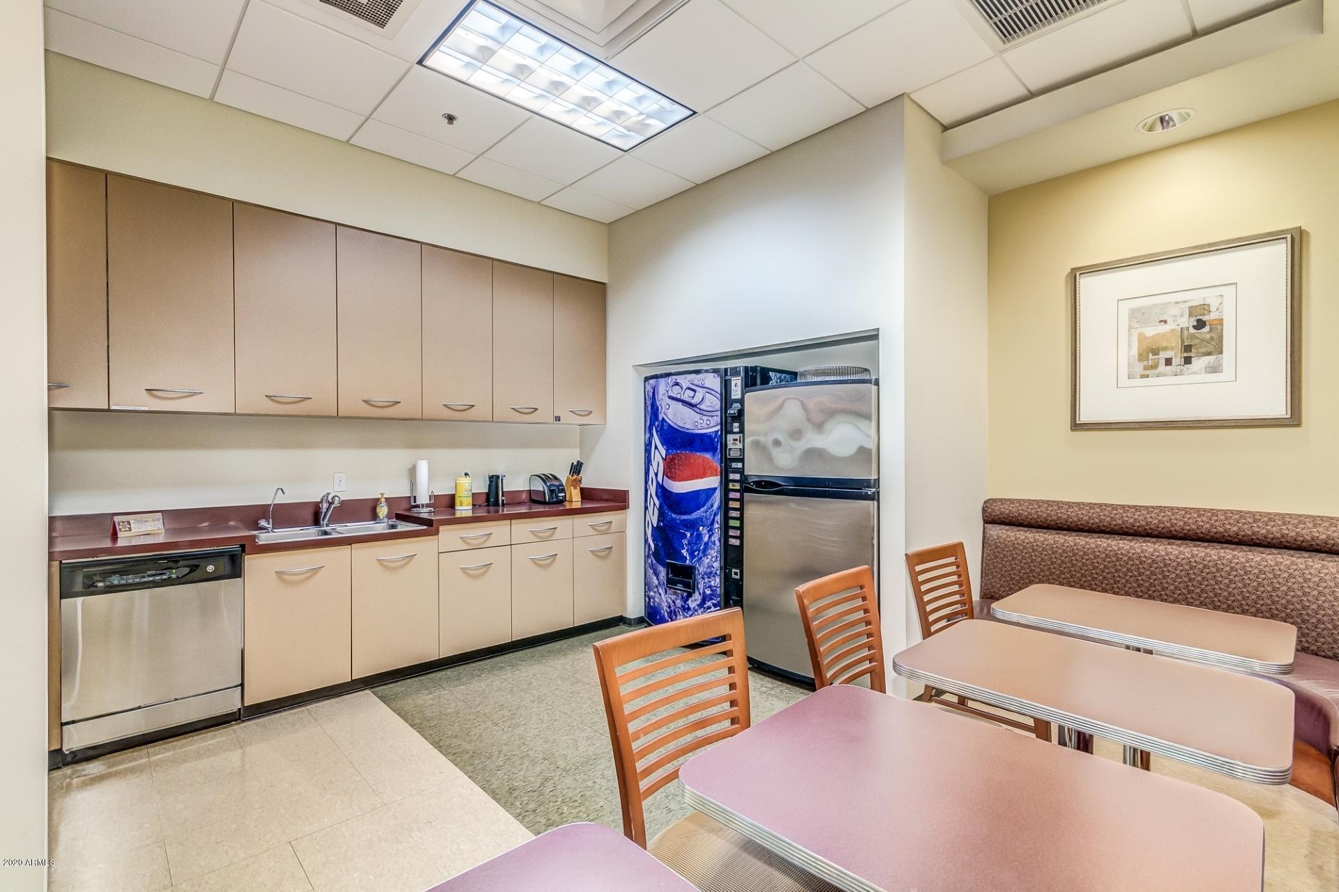 ROOSEVELT COMMERCE PARK - Commercial Sale