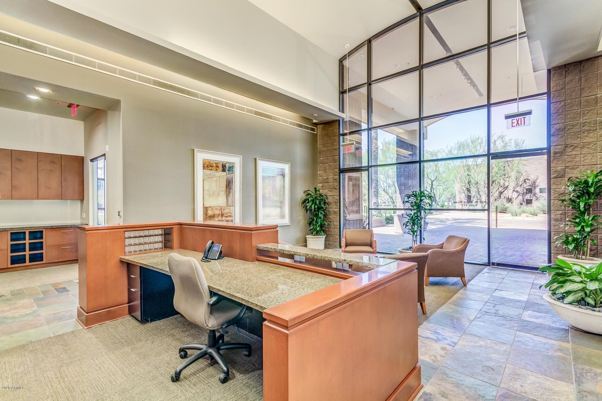 ROOSEVELT COMMERCE PARK - Commercial Sale