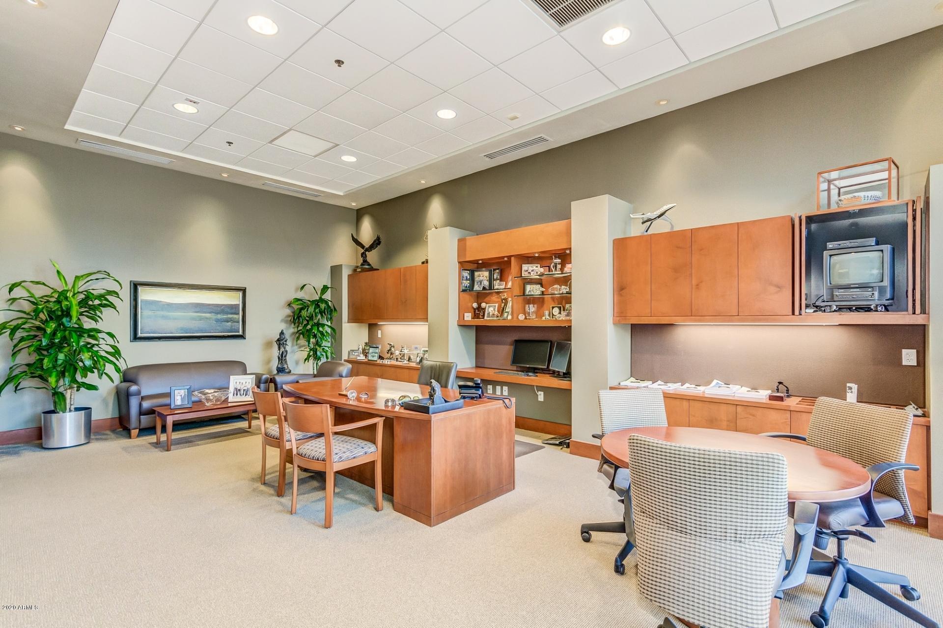 ROOSEVELT COMMERCE PARK - Commercial Sale