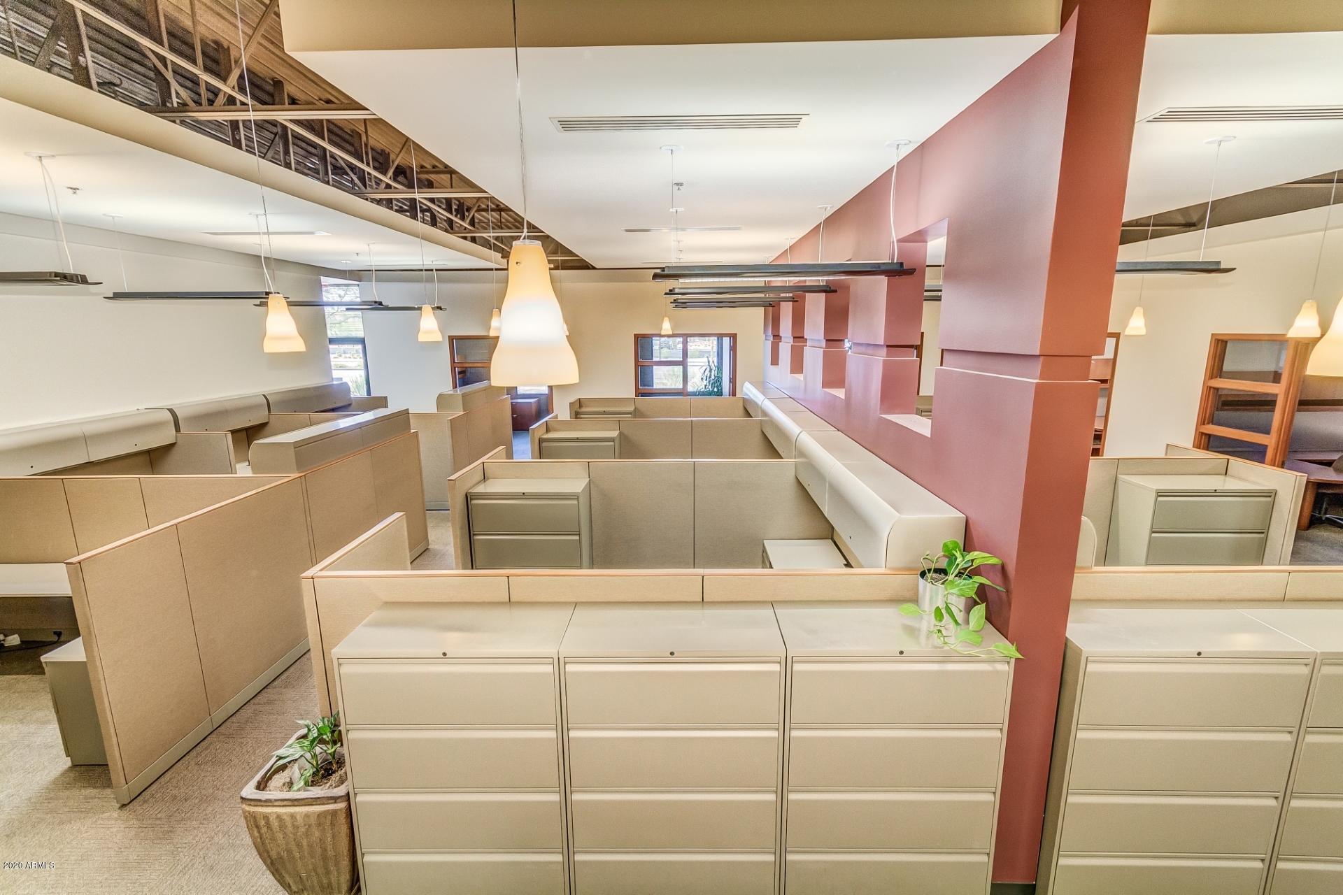 ROOSEVELT COMMERCE PARK - Commercial Sale