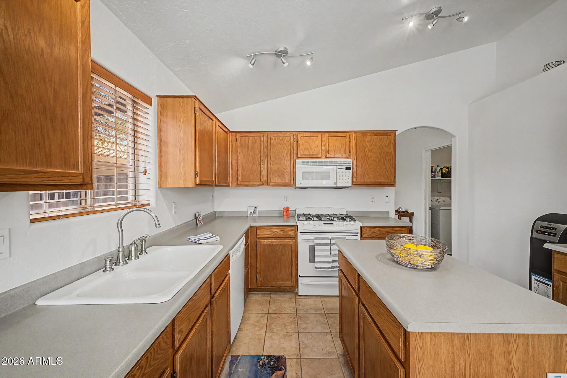 PARCEL 25 AT RED MOUNTAIN RANCH - Residential
