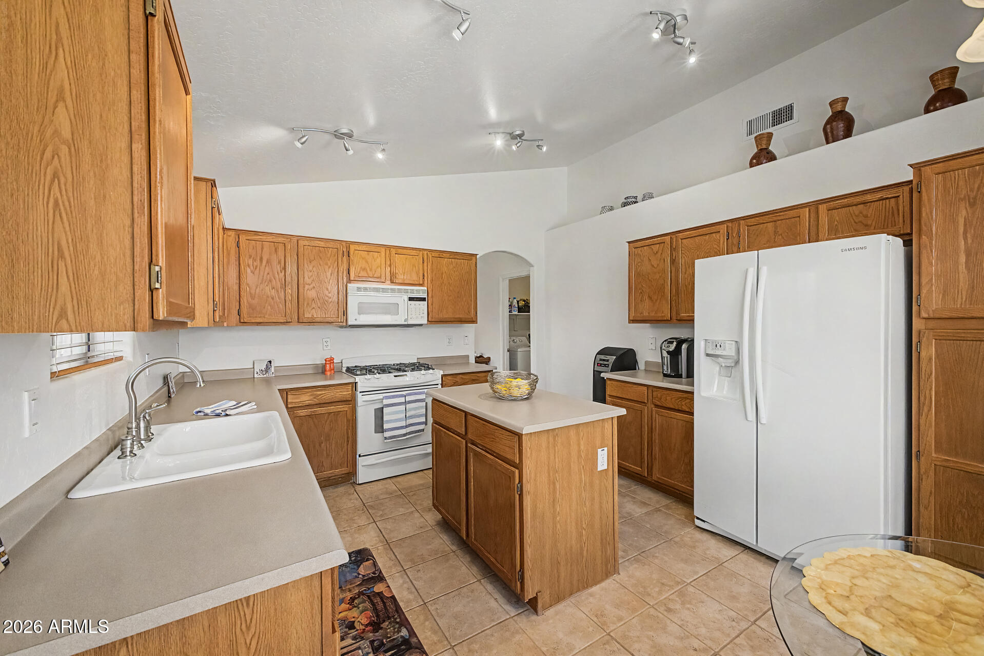 PARCEL 25 AT RED MOUNTAIN RANCH - Residential
