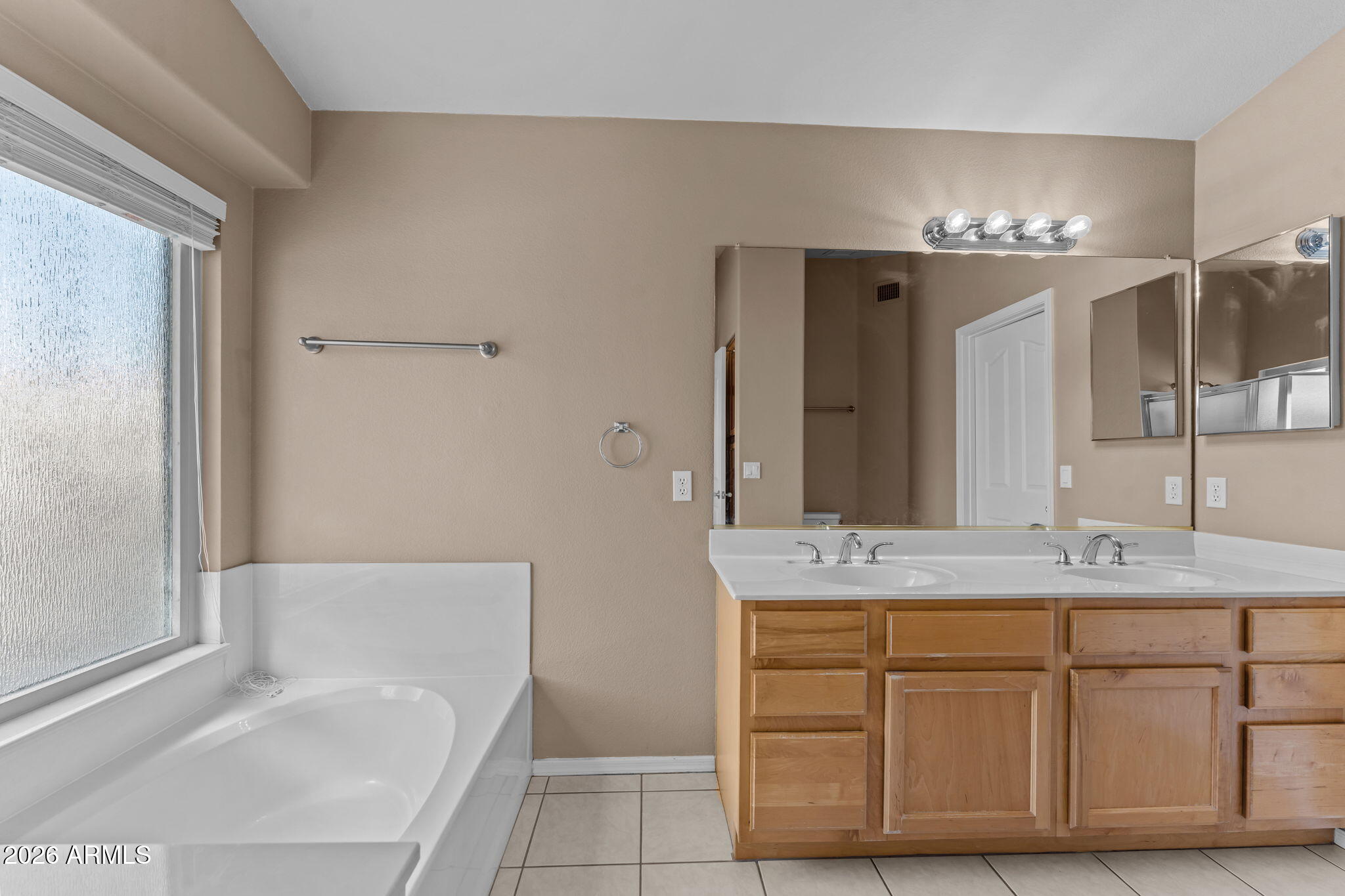 SILVERTON RANCH - Residential