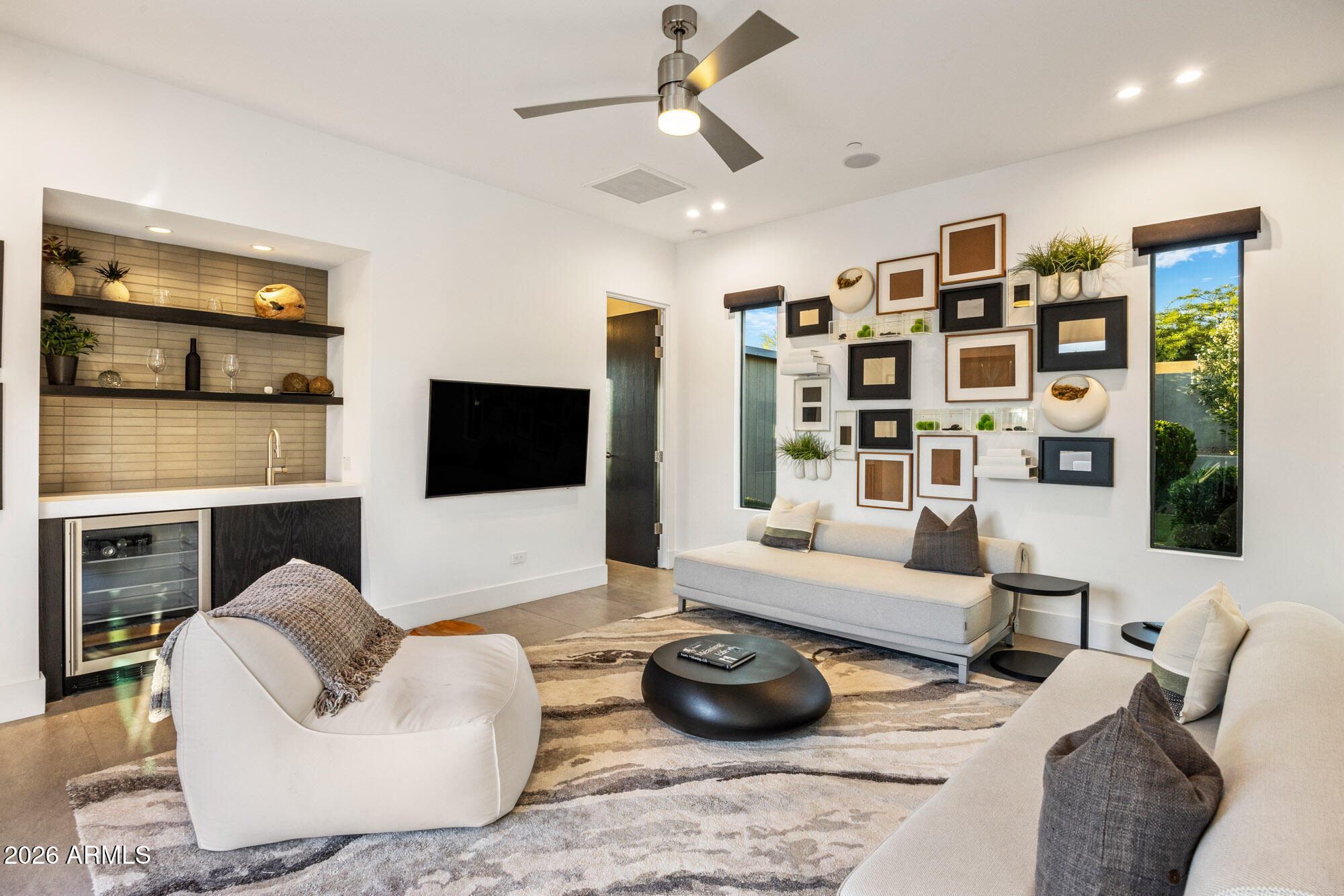 PINNACLE PEAK PLACE - Residential
