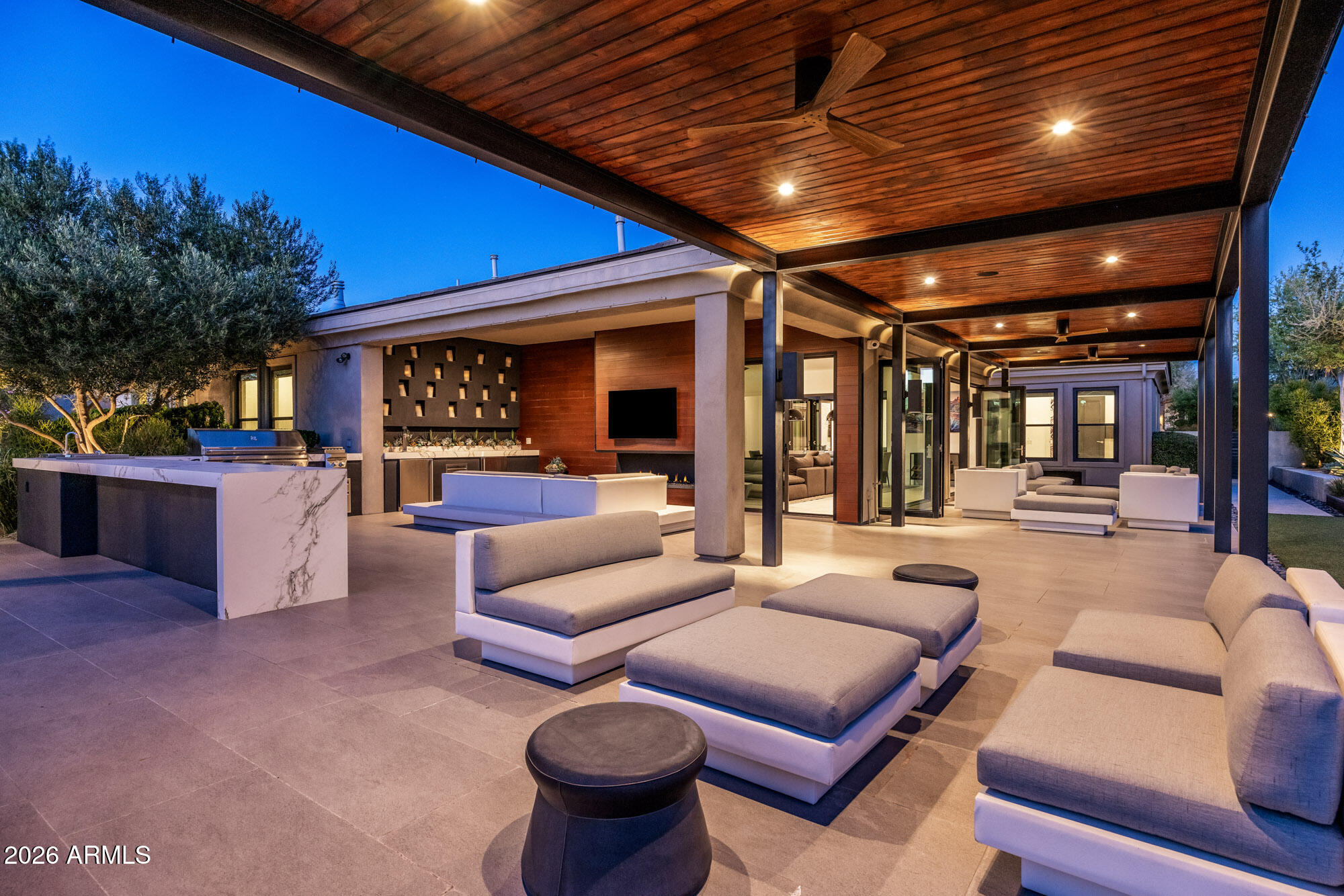 PINNACLE PEAK PLACE - Residential