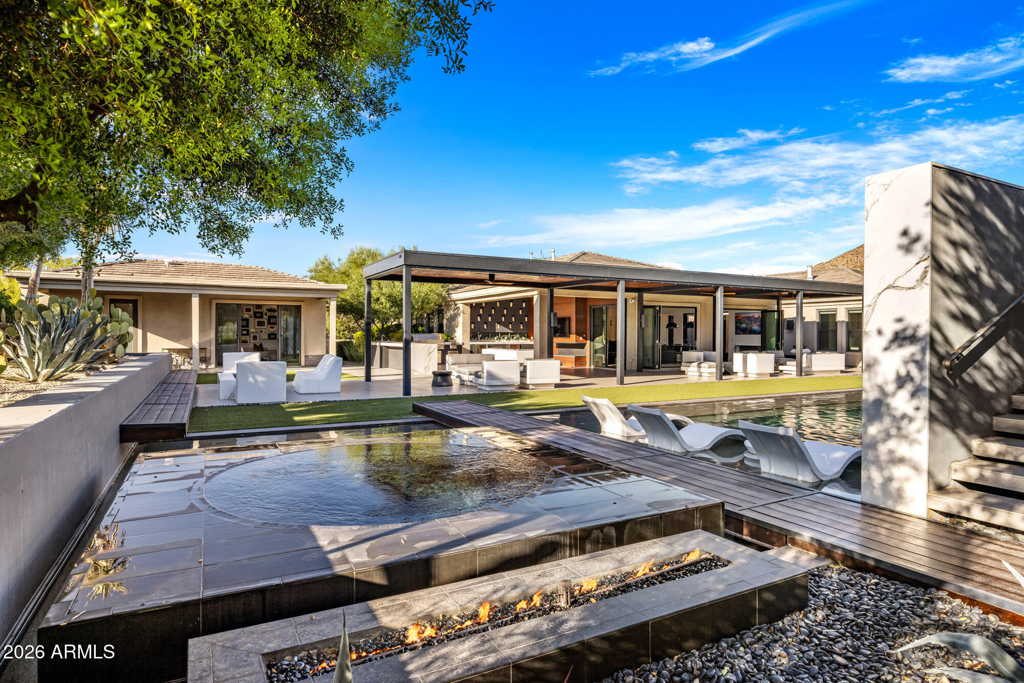 PINNACLE PEAK PLACE - Residential