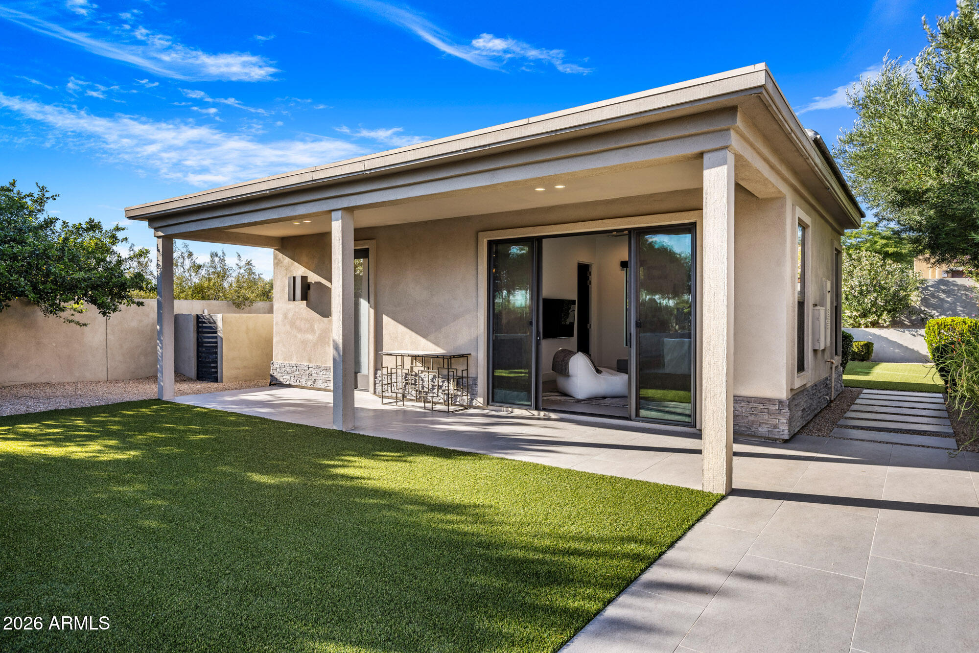 PINNACLE PEAK PLACE - Residential