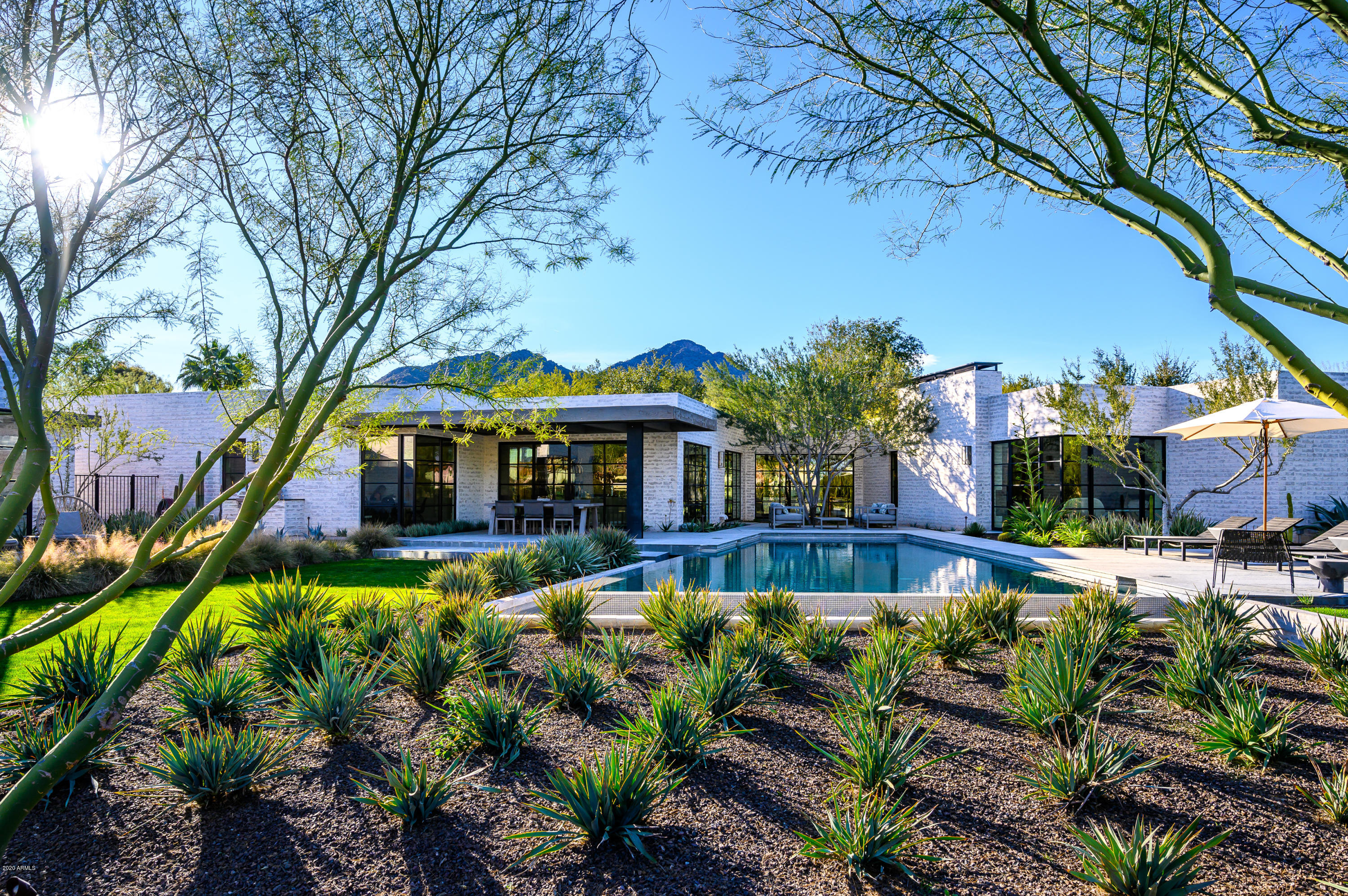 CASA BLANCA ESTATES LOT 20-37 & TR A - Residential