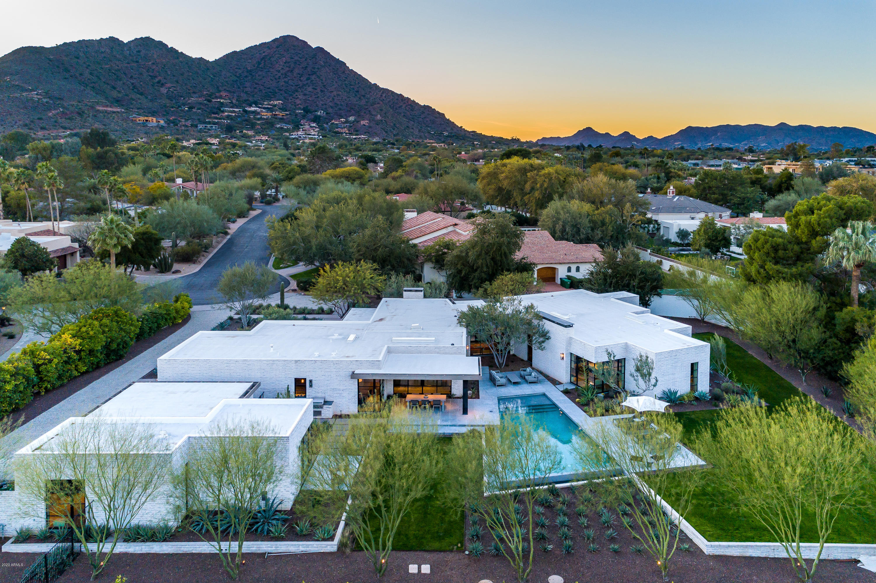 CASA BLANCA ESTATES LOT 20-37 & TR A - Residential