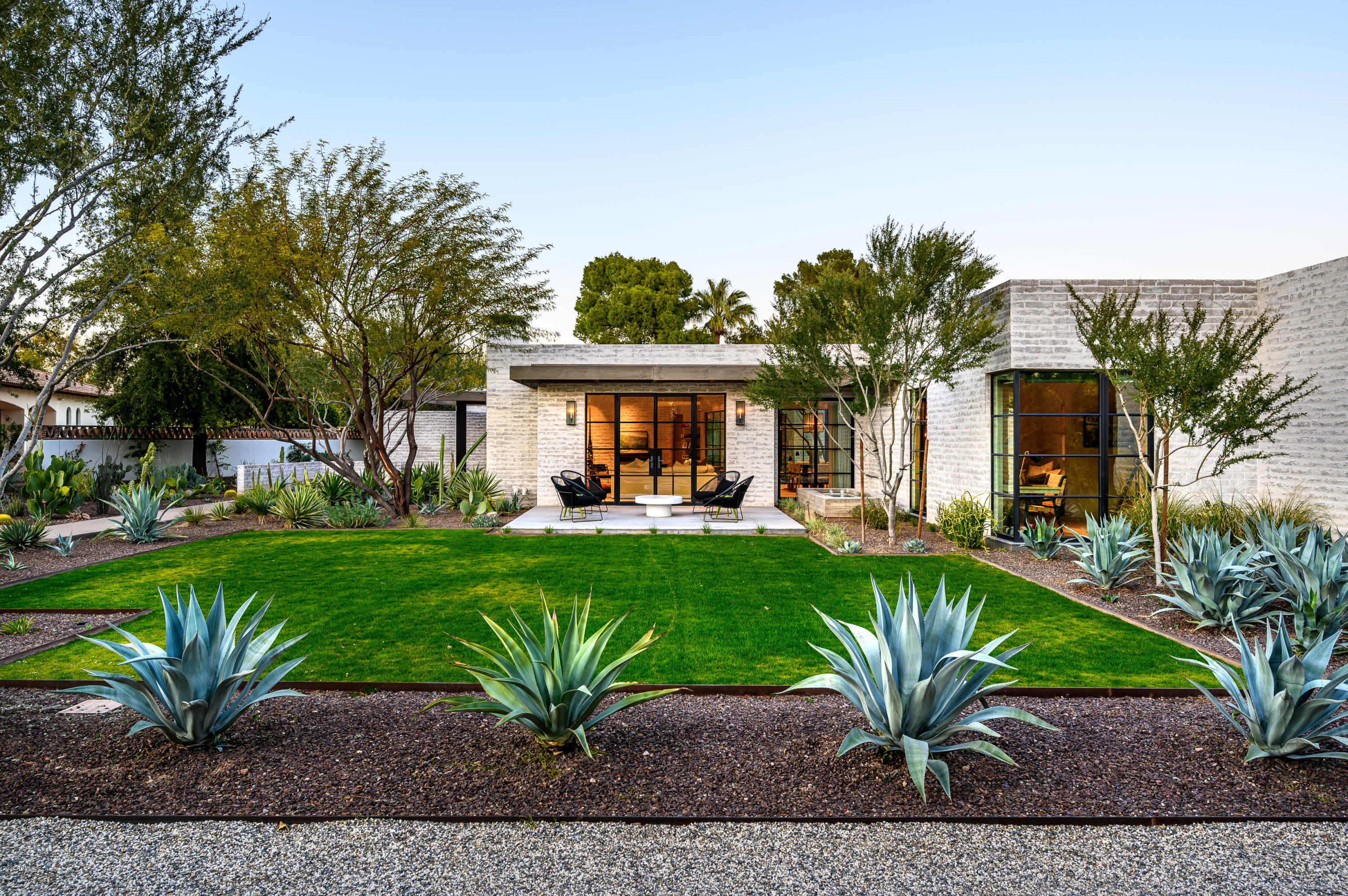 CASA BLANCA ESTATES LOT 20-37 & TR A - Residential