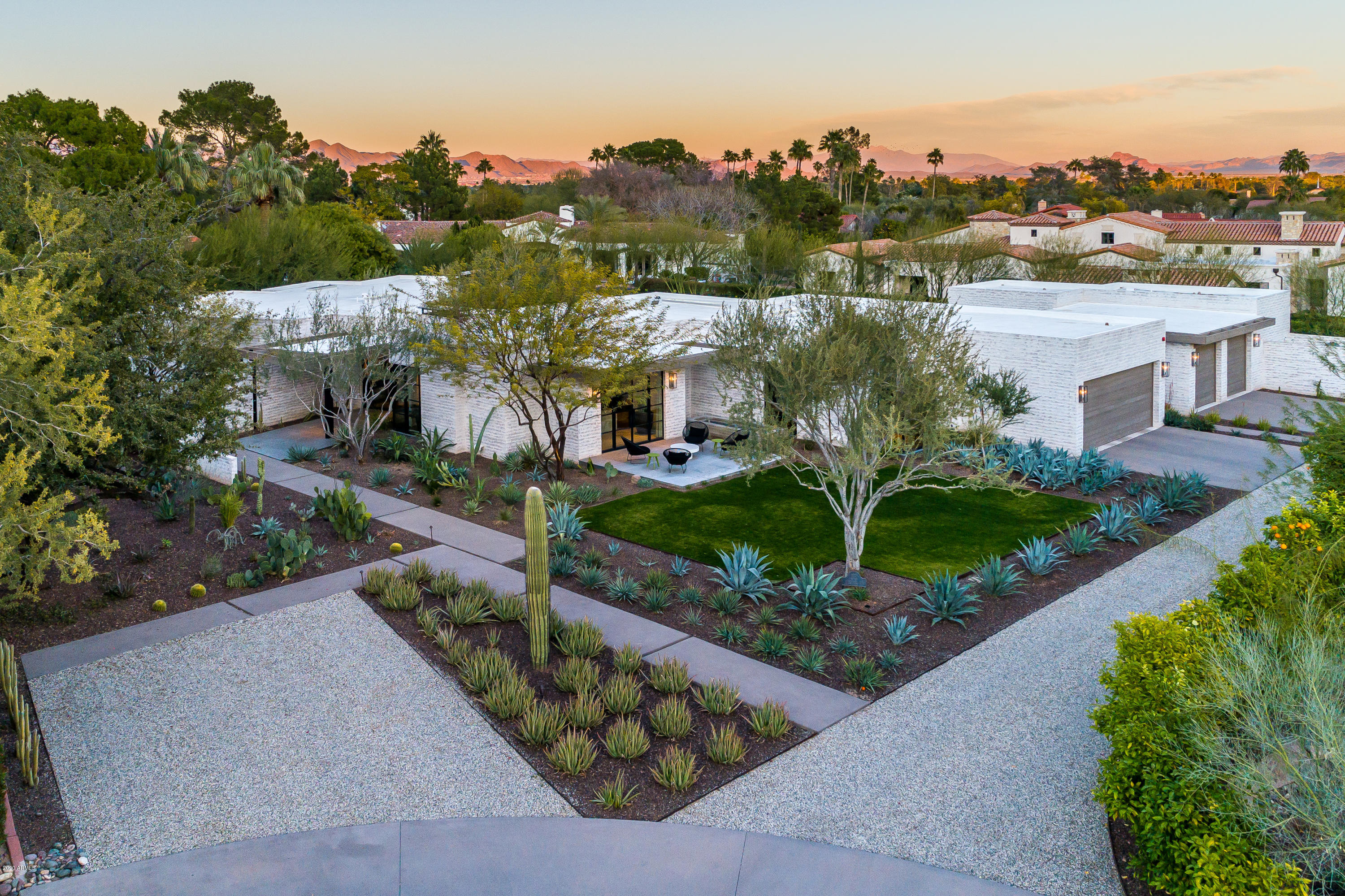 CASA BLANCA ESTATES LOT 20-37 & TR A - Residential