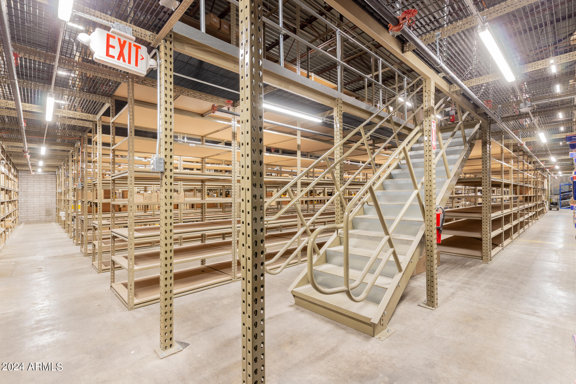 HOHOKAM INDUSTRIAL PARK - Commercial Sale