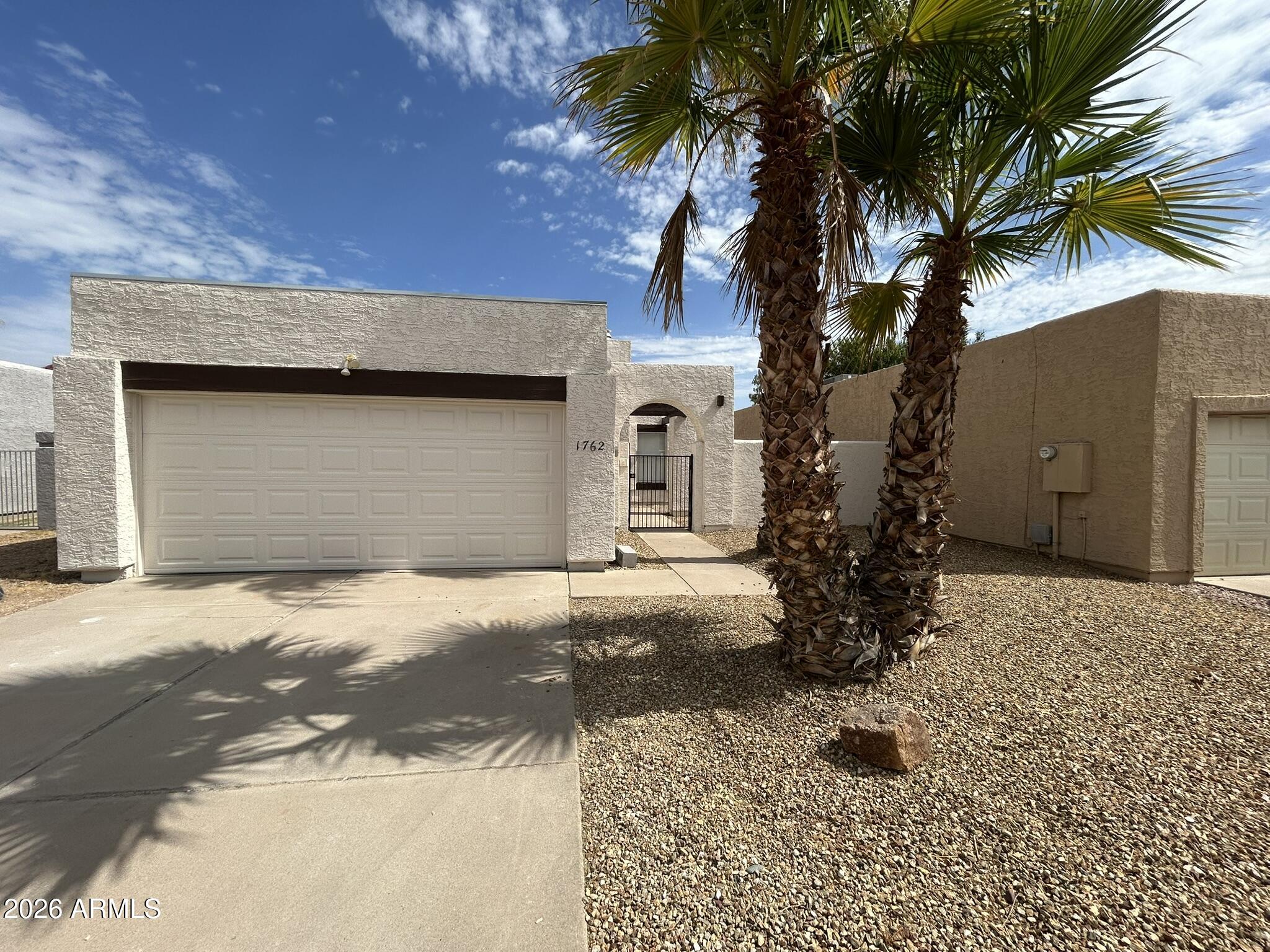 PULTE VILLAS CHANDLER - Residential Lease