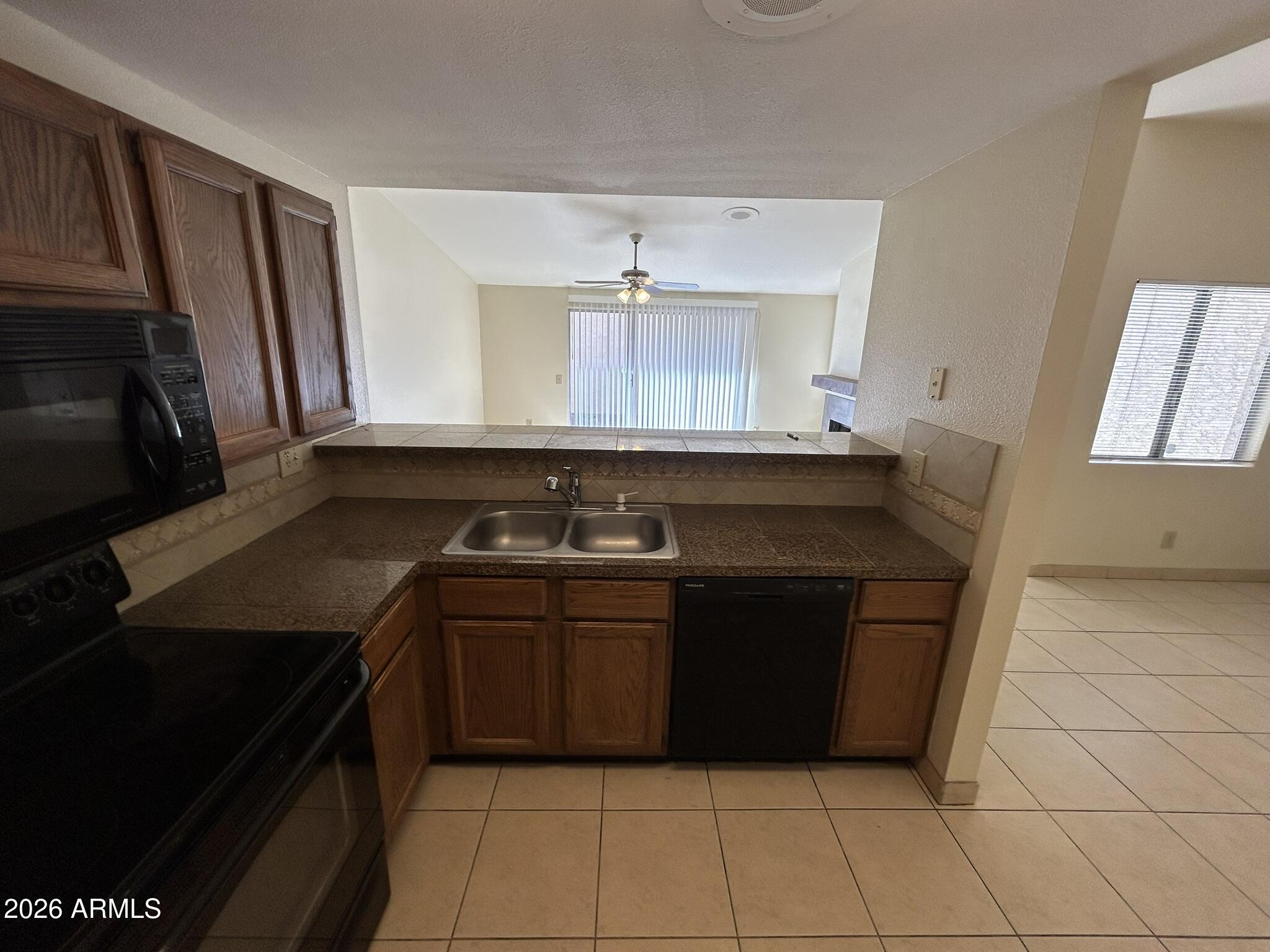 PULTE VILLAS CHANDLER - Residential Lease