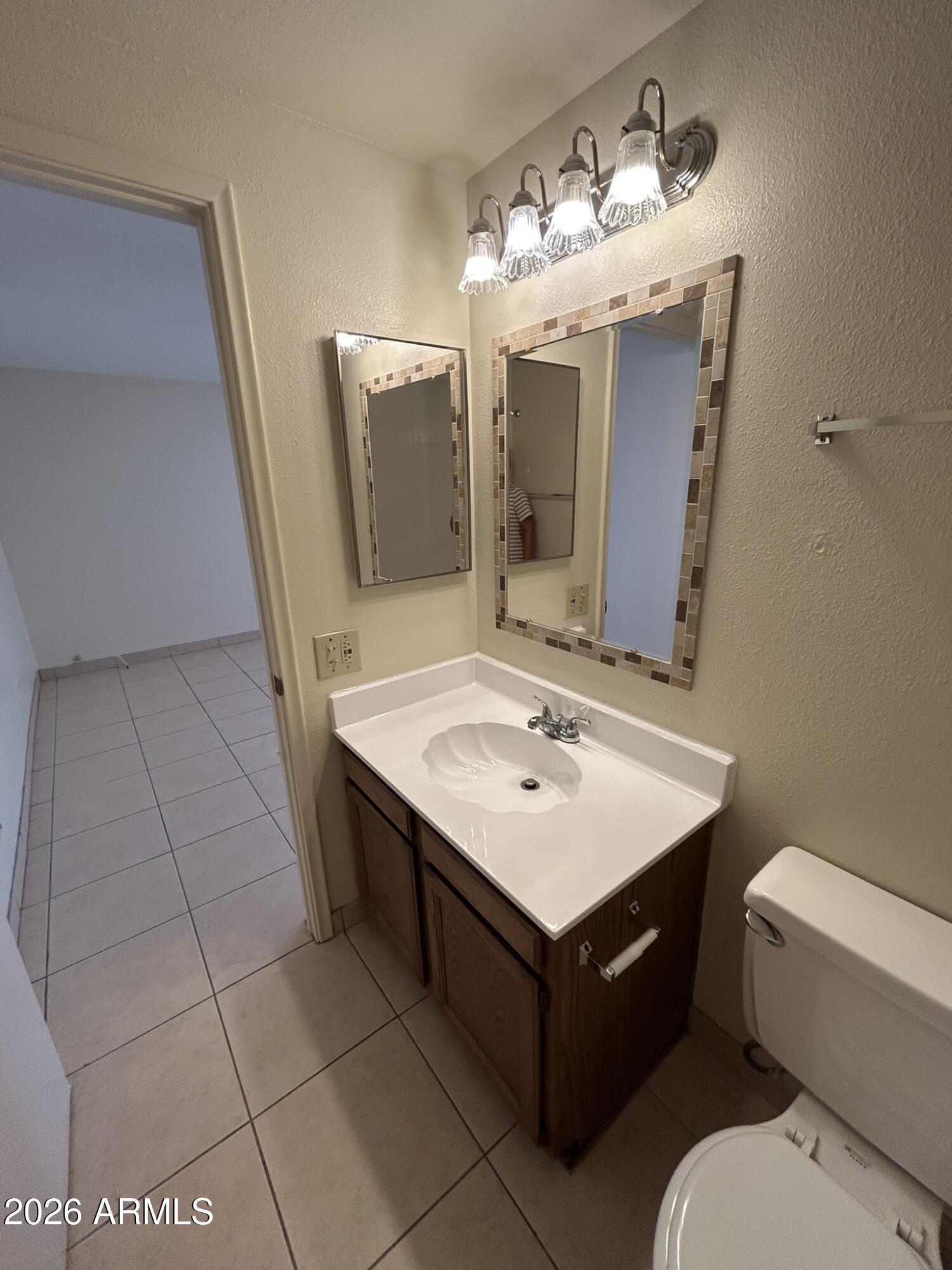 PULTE VILLAS CHANDLER - Residential Lease