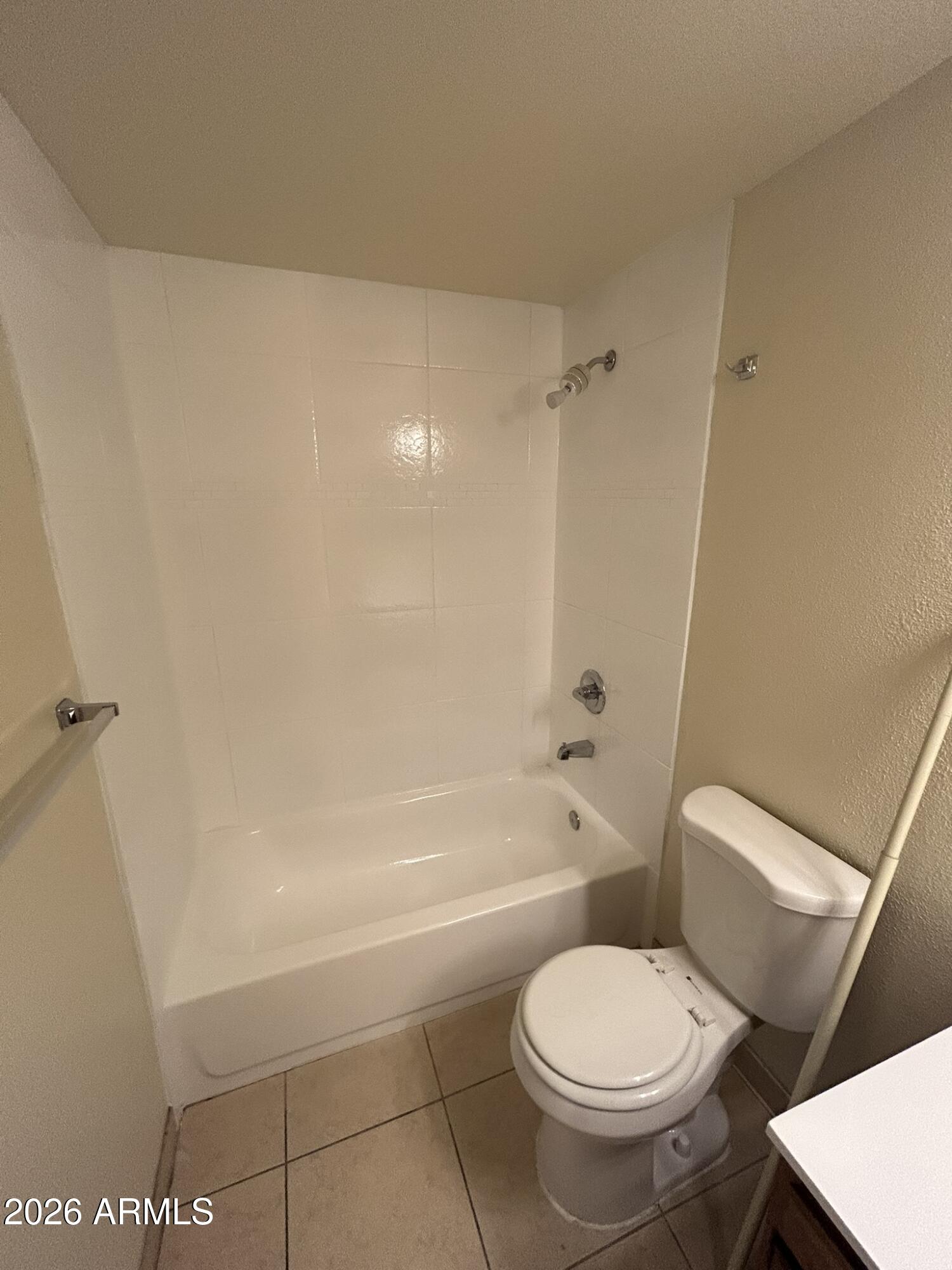 PULTE VILLAS CHANDLER - Residential Lease