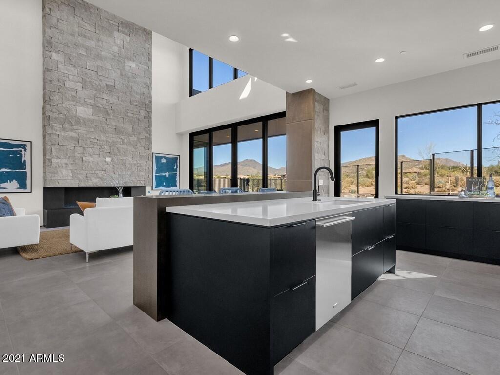 DESERT MOUNTAIN - Residential