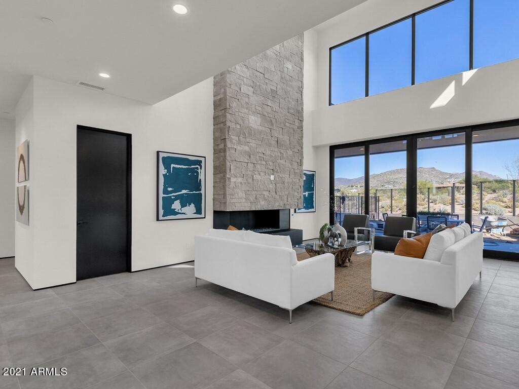 DESERT MOUNTAIN - Residential