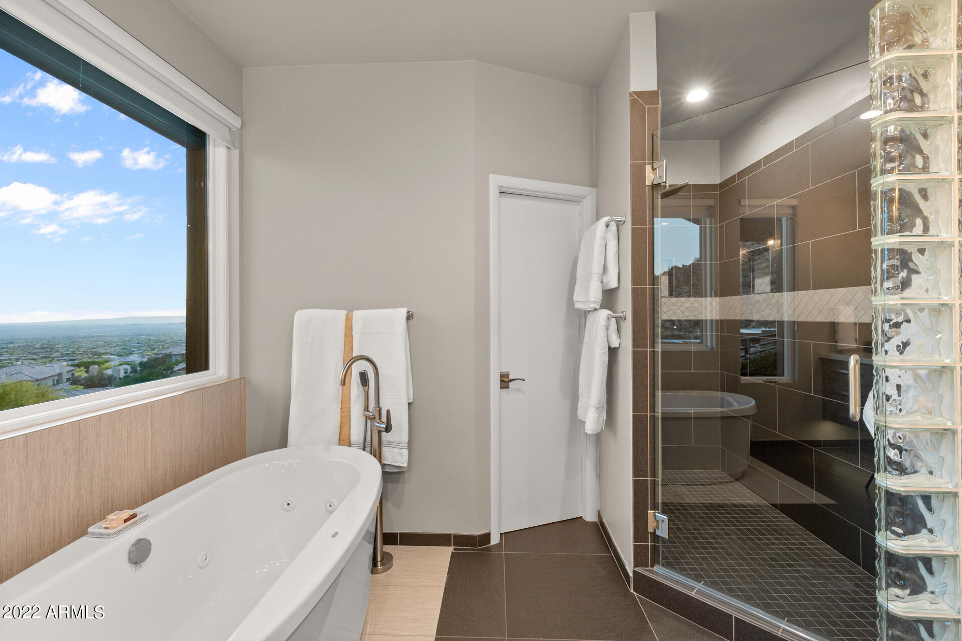 TROON RIDGE ESTATES LOT 1-7 TR A - Residential