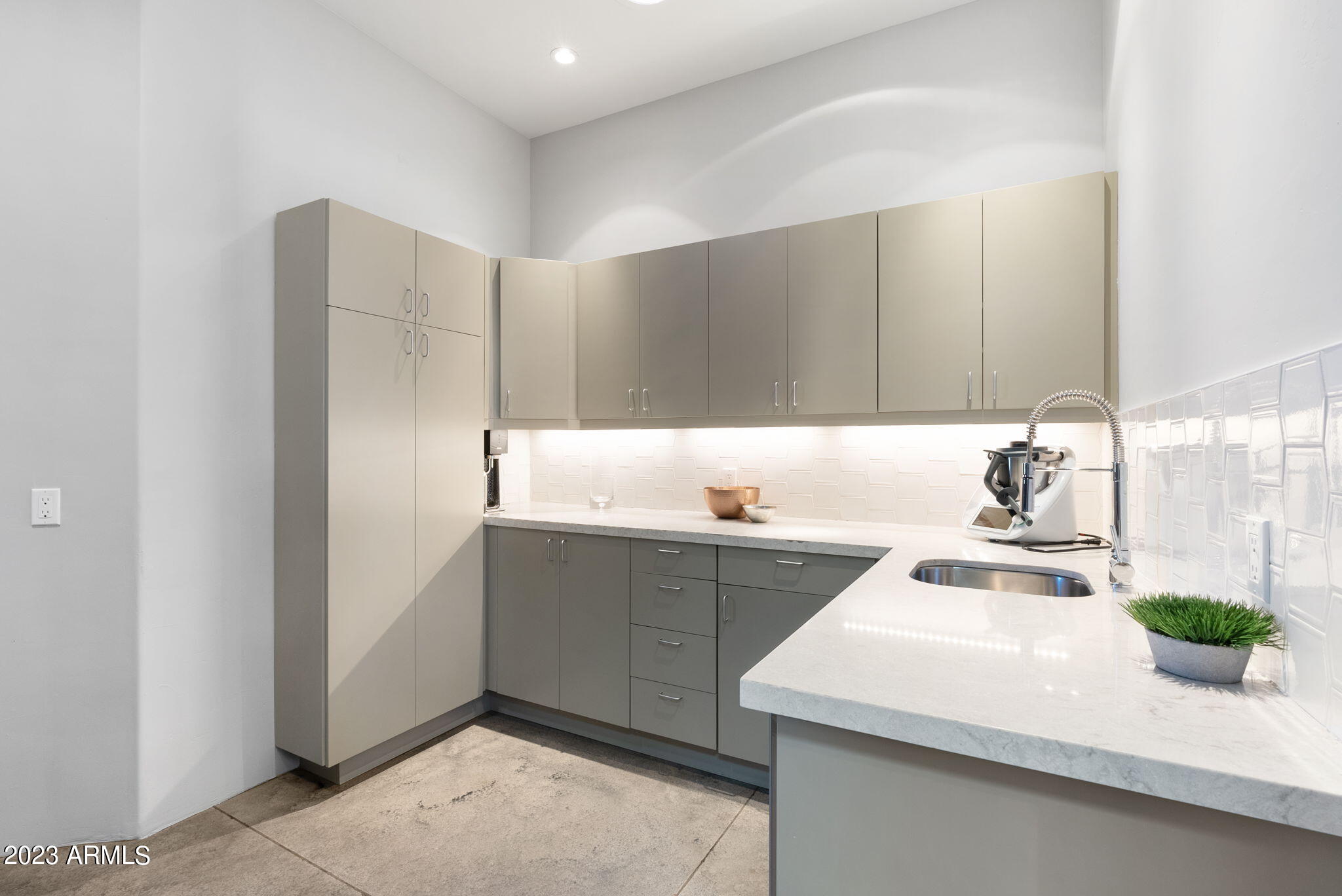 WINDY WALK ESTATES UNIT 2 LOT 155-208 TR A - Residential