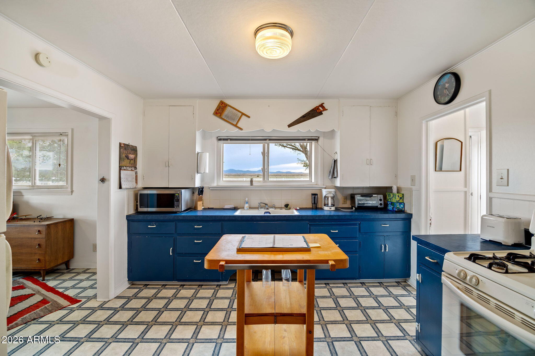 SPRINGERVILLE UNSUBDIVIDED - Residential