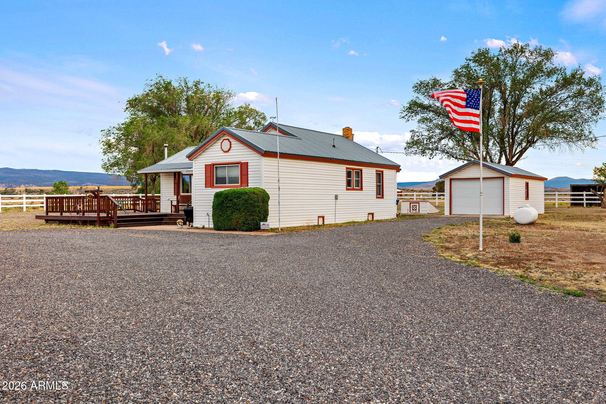 SPRINGERVILLE UNSUBDIVIDED - Residential