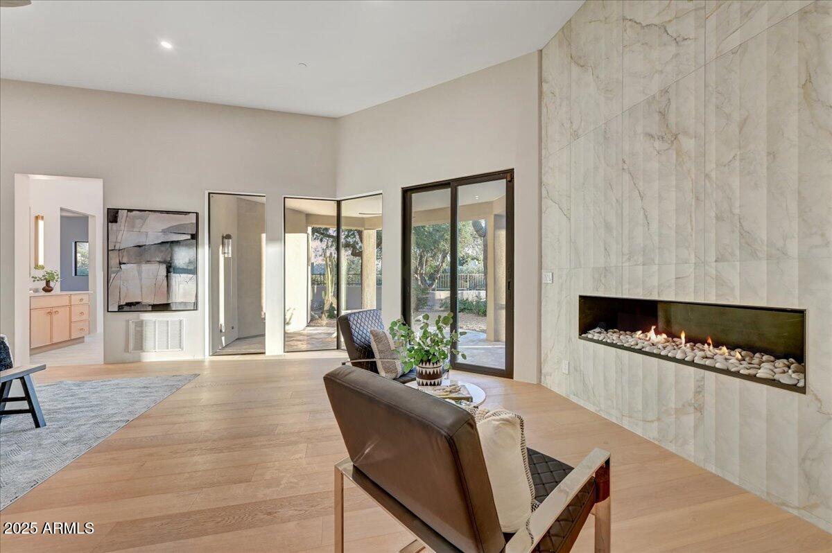 PINNACLE PEAK VISTAS - Residential