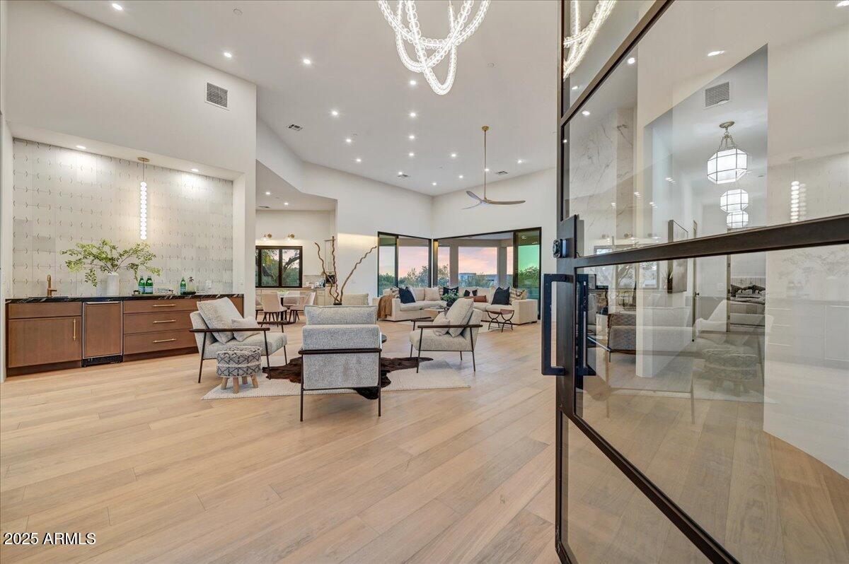 PINNACLE PEAK VISTAS - Residential