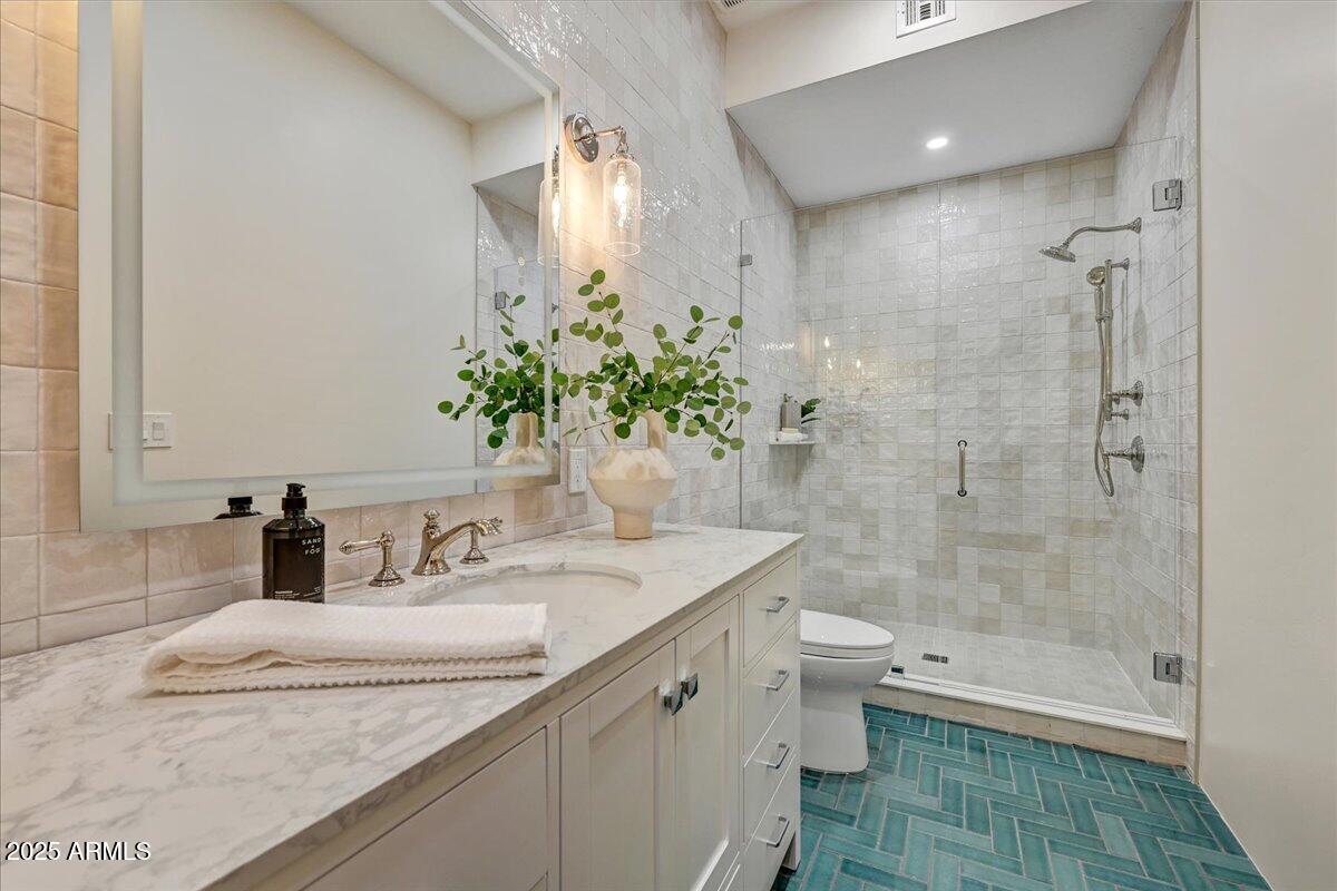 PINNACLE PEAK VISTAS - Residential