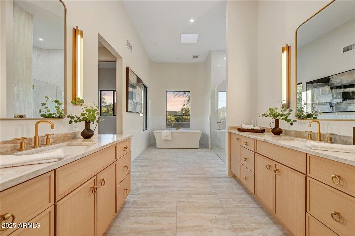 PINNACLE PEAK VISTAS - Residential