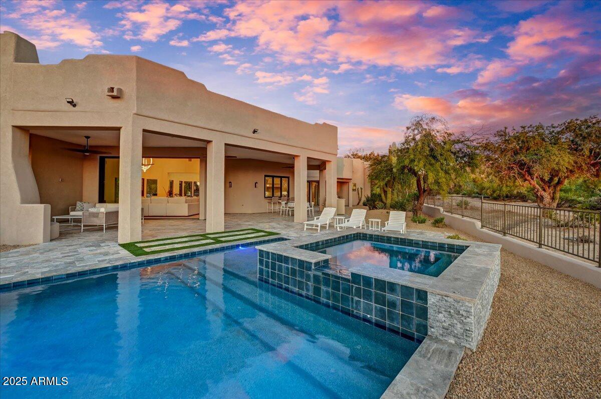 PINNACLE PEAK VISTAS - Residential