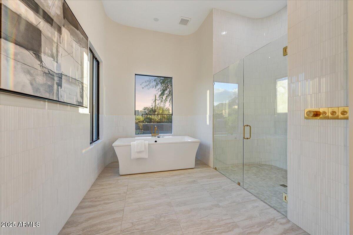 PINNACLE PEAK VISTAS - Residential