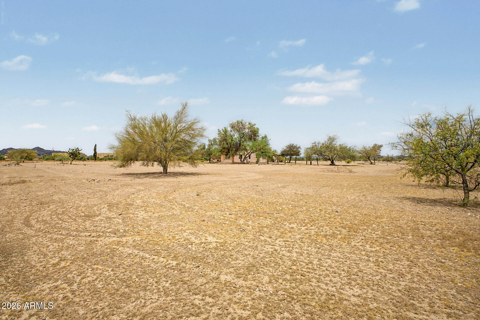 SADDLE VISTA - Residential