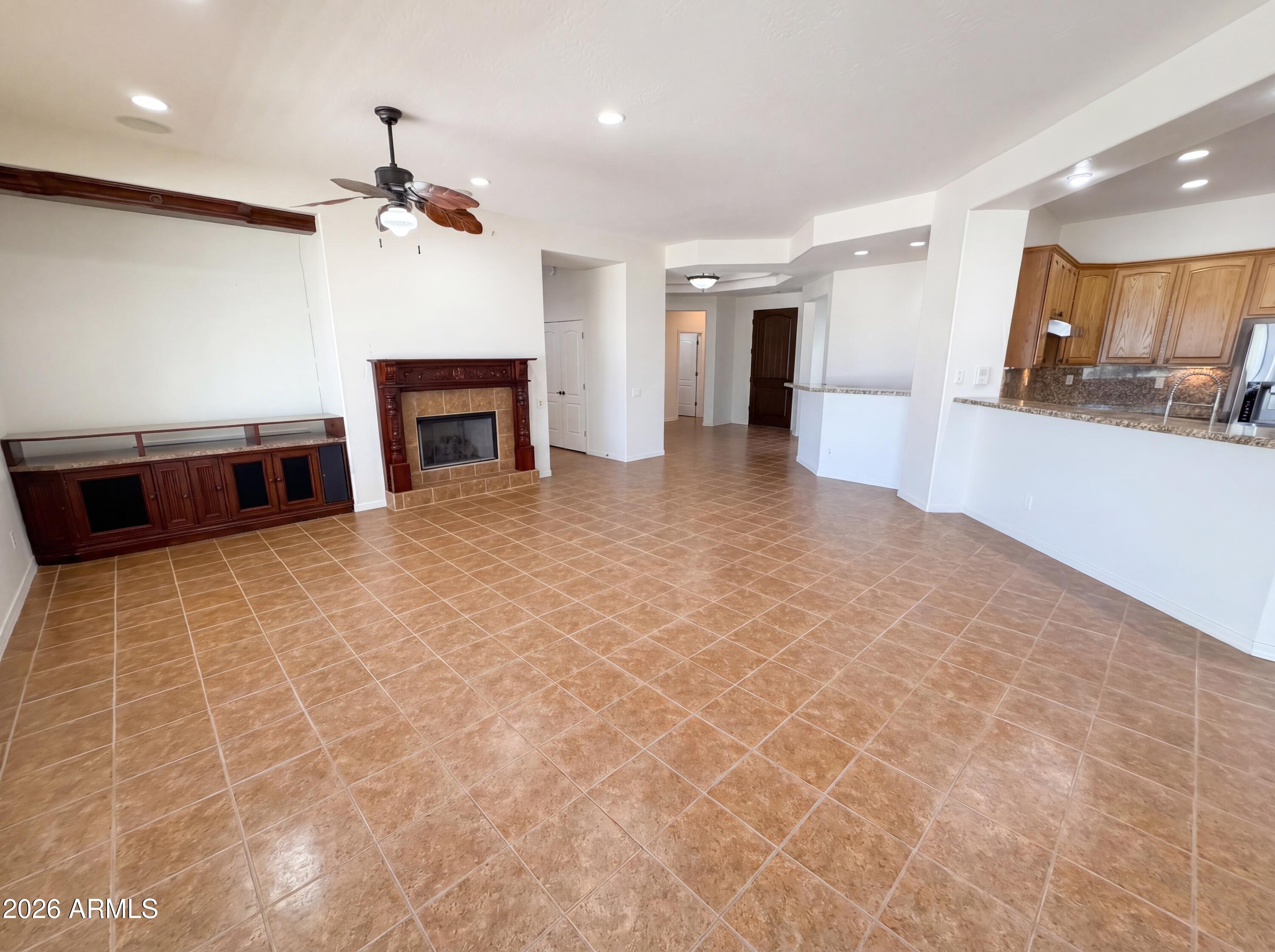 UNIT I LA POSADA AT CORTE BELLA COUNTRY CLUB - Residential