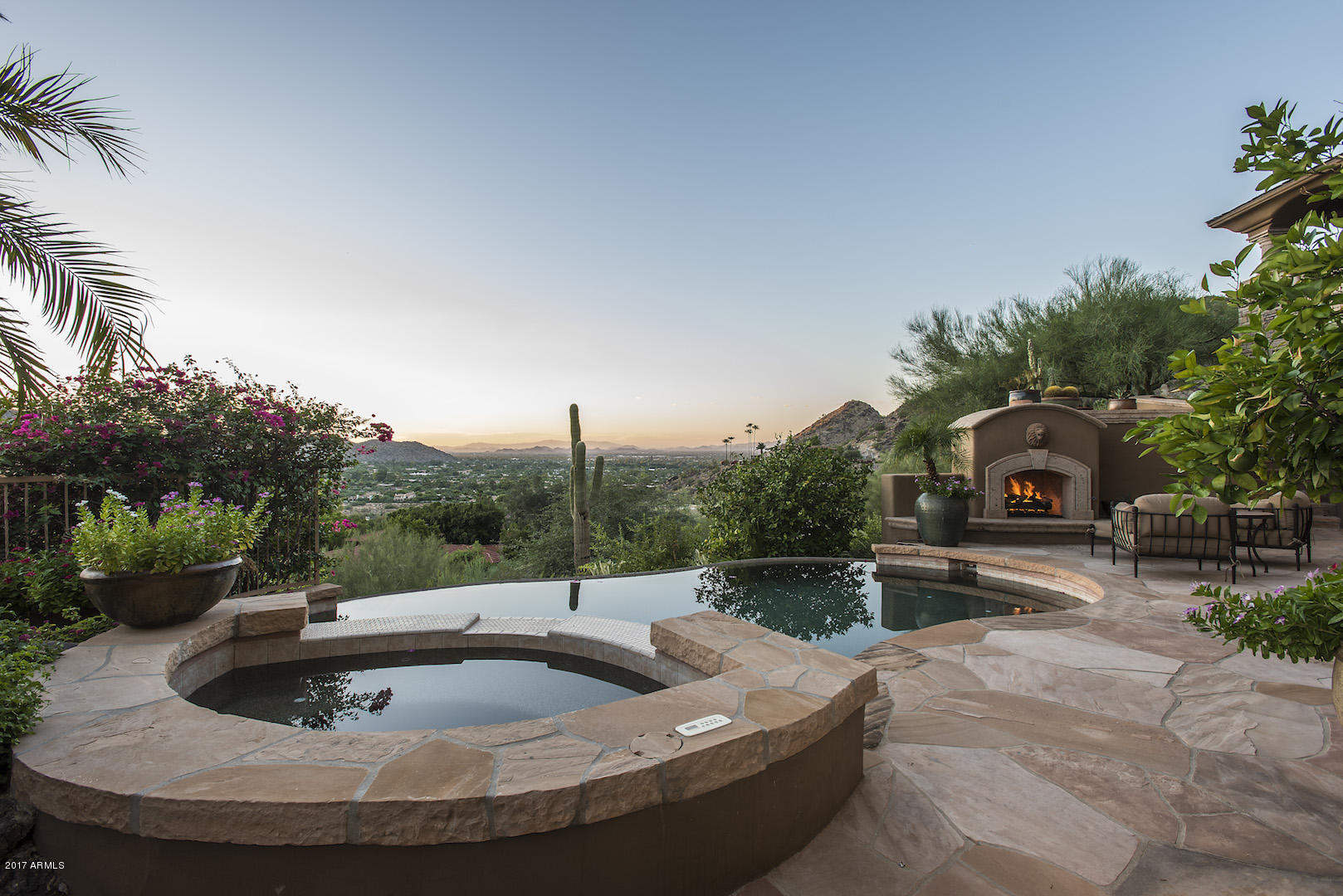 LAS BRISAS - Residential