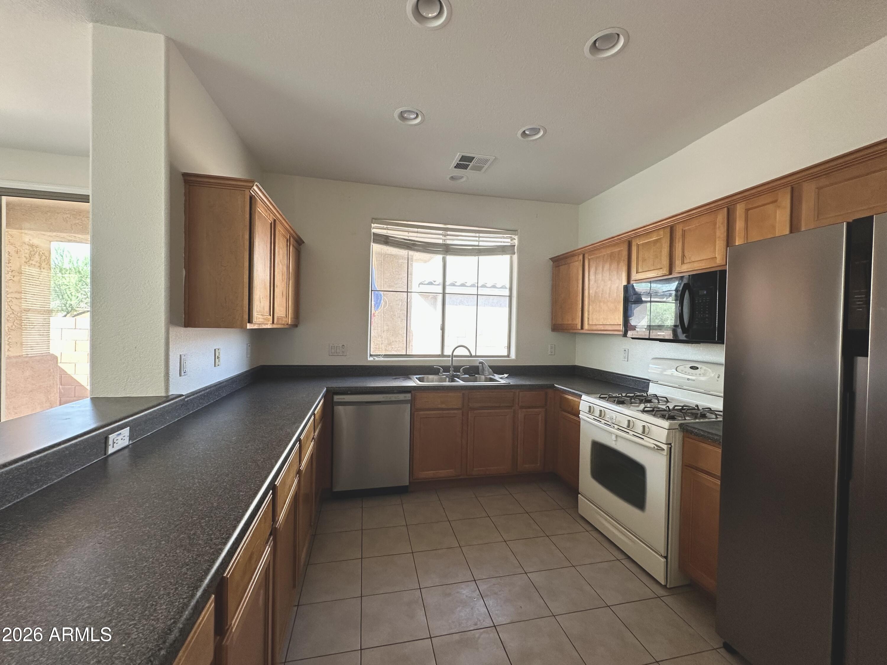 PALM VALLEY PHASE 1 - Residential Lease