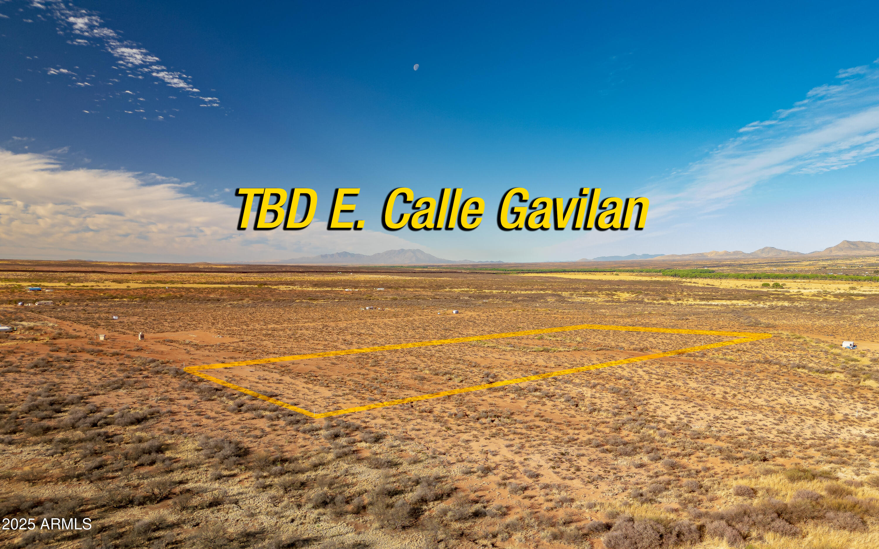 Come and build your custom home on this lot.  Panoramic views of the mountains.  Close to Sierra Vista and Bisbee. Seller has drilled a well and capped it for the future owner of this lot.  Very private and secluded.
