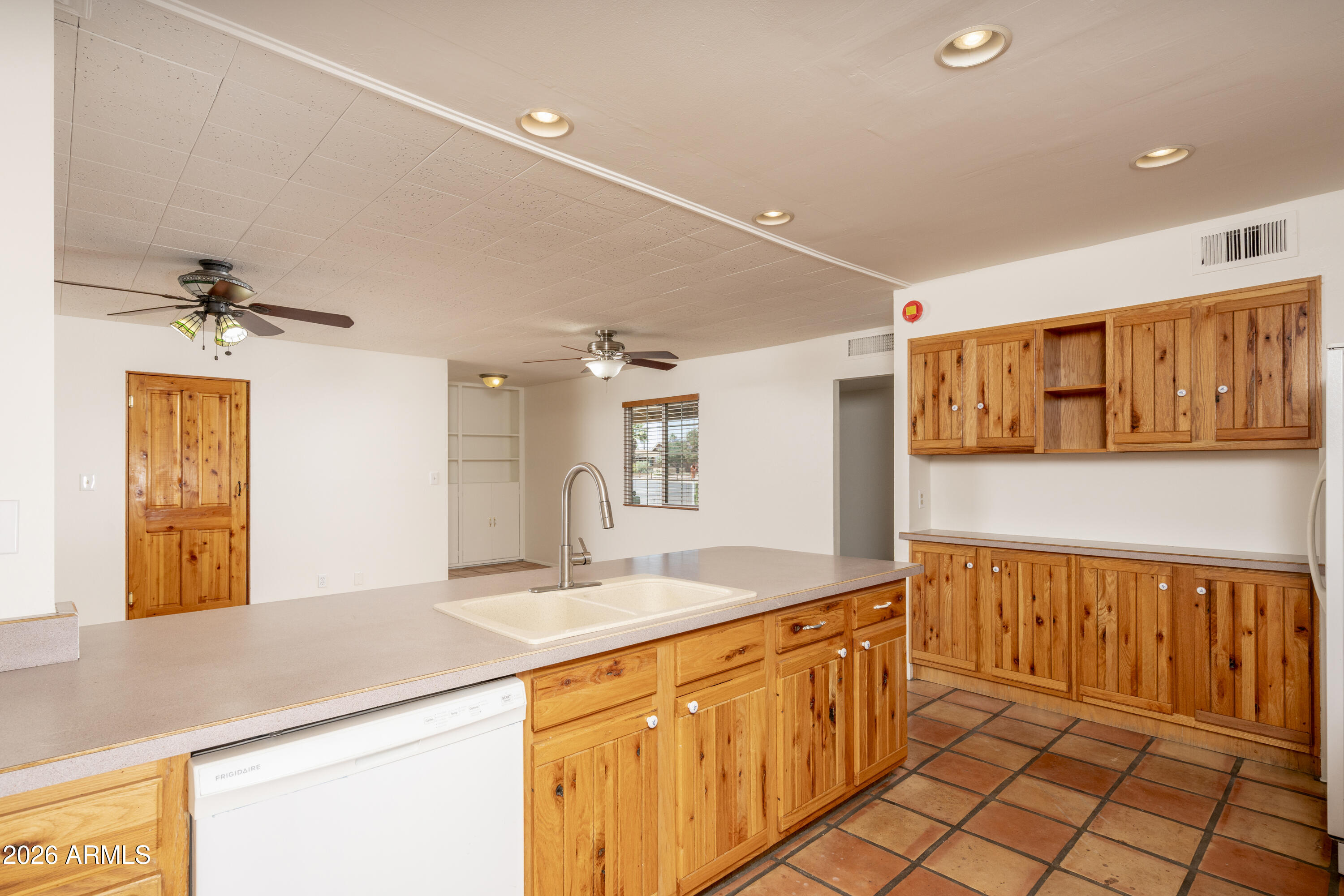 MELROSE PARADISE 1 - Residential
