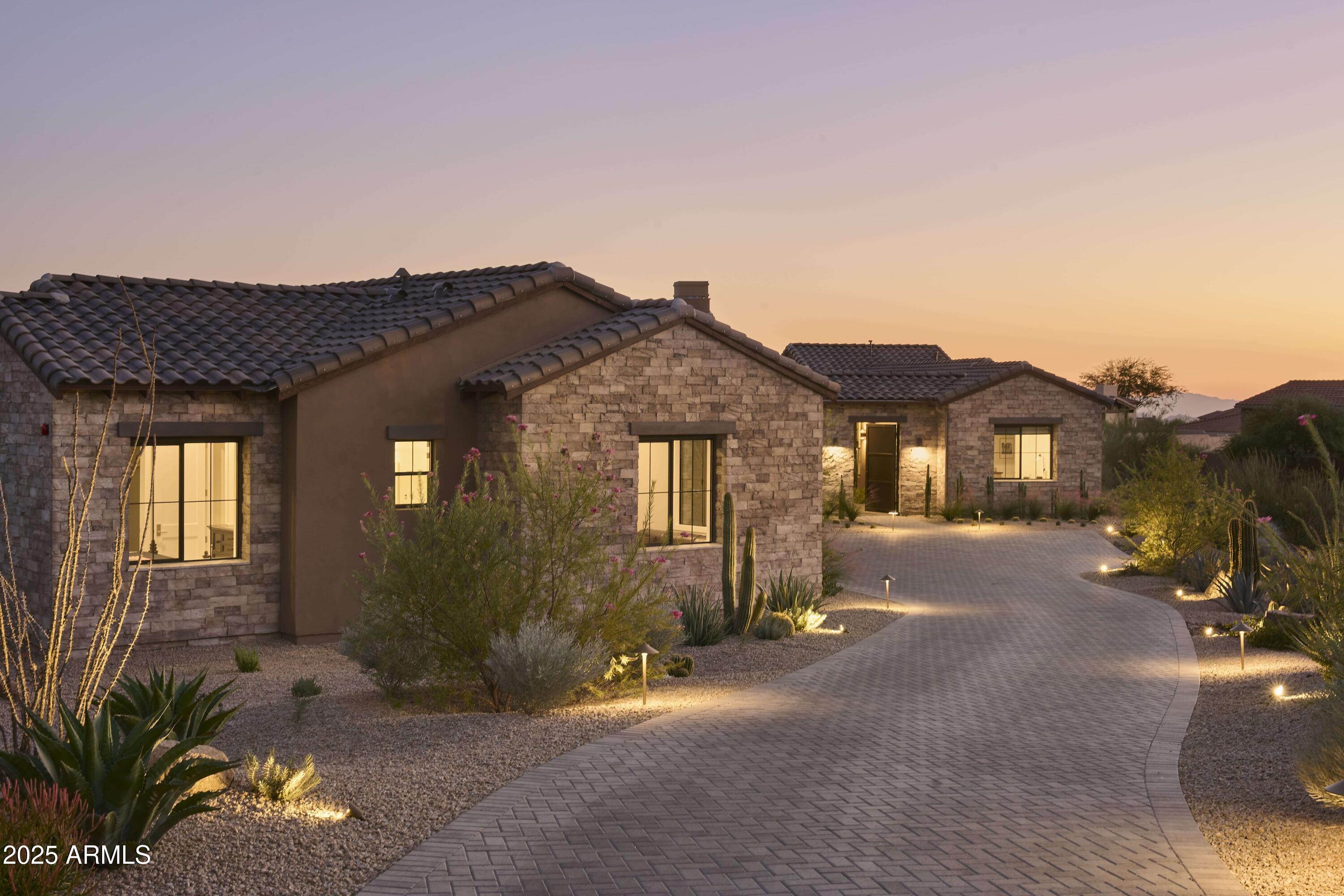 MIRABEL VILLAGE 16 - Residential