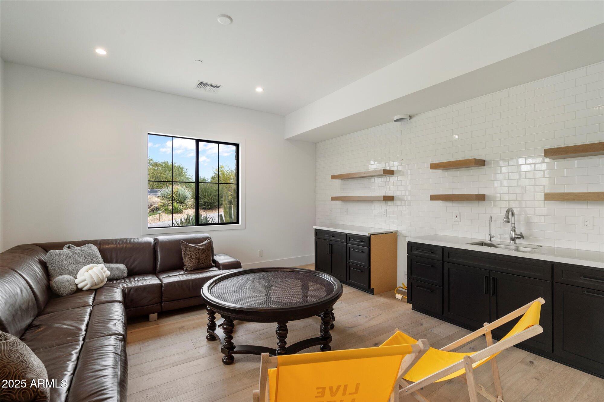 MIRABEL VILLAGE 16 - Residential