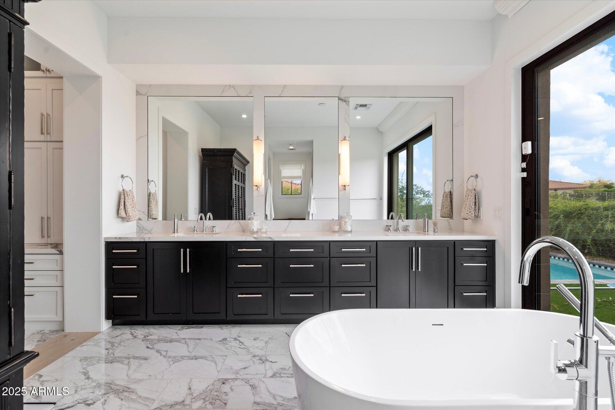 MIRABEL VILLAGE 16 - Residential