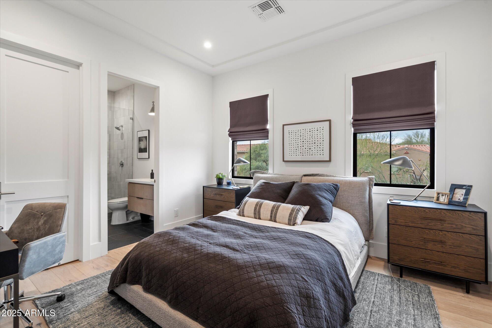 MIRABEL VILLAGE 16 - Residential